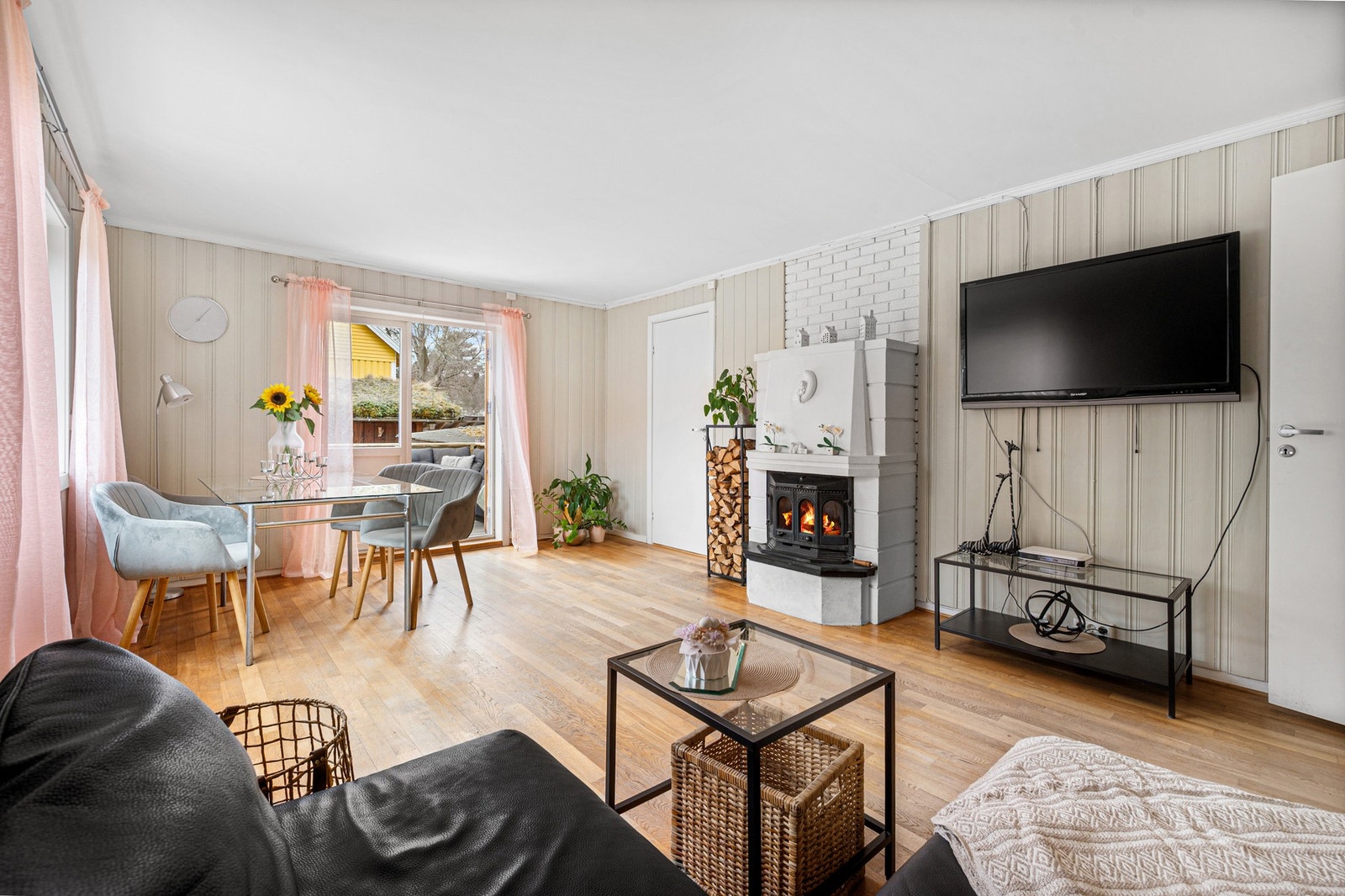 Romslig stue på 20,8m² med gode møblerings muligheter. Galleribilde