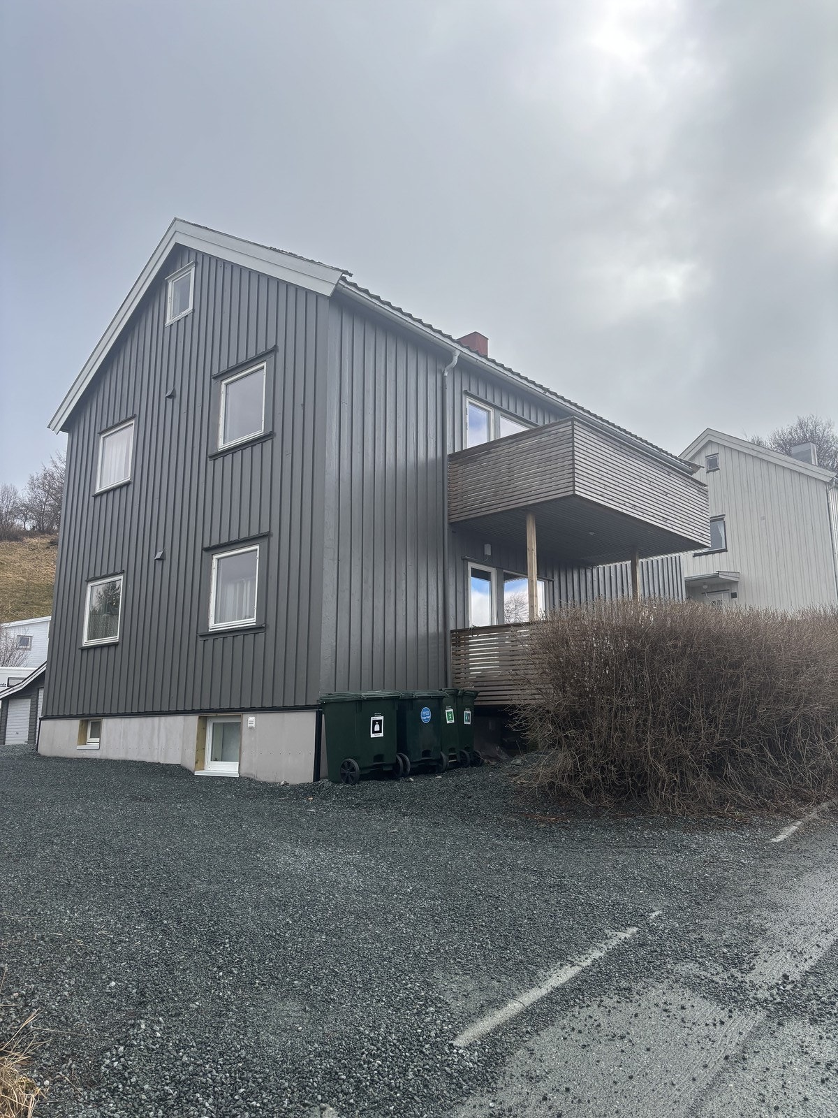 Velkommen til Stubbanvegen 18 A - Her finner du en pen og nyoppusset 2-romsleilighet - Ledig nå! Galleribilde