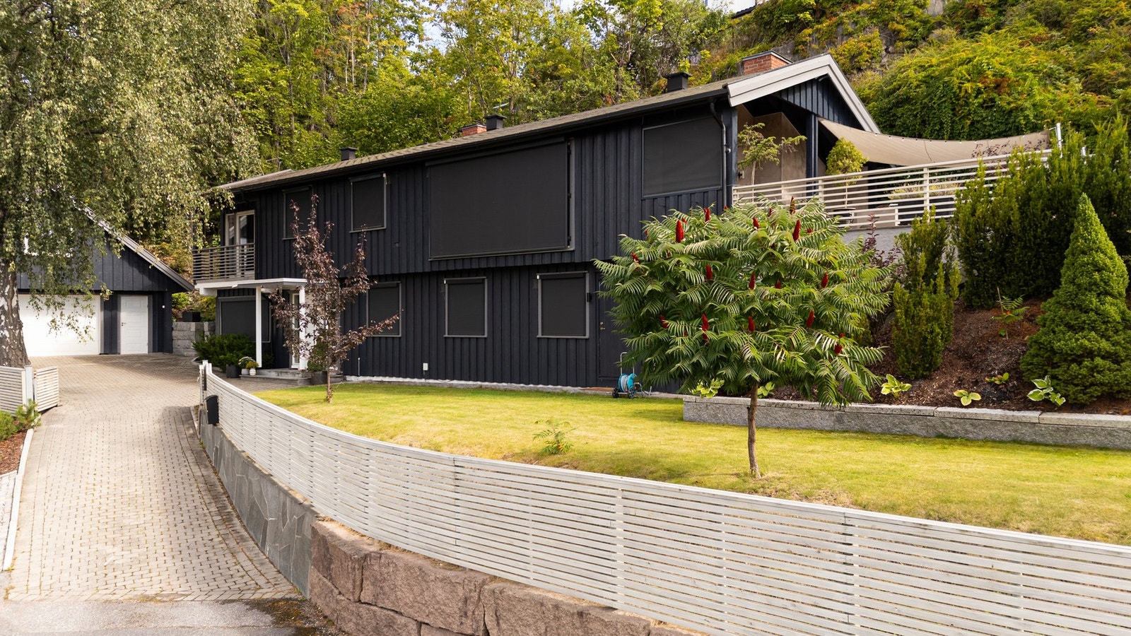 Solskjerming med screens fra 2021 Galleribilde