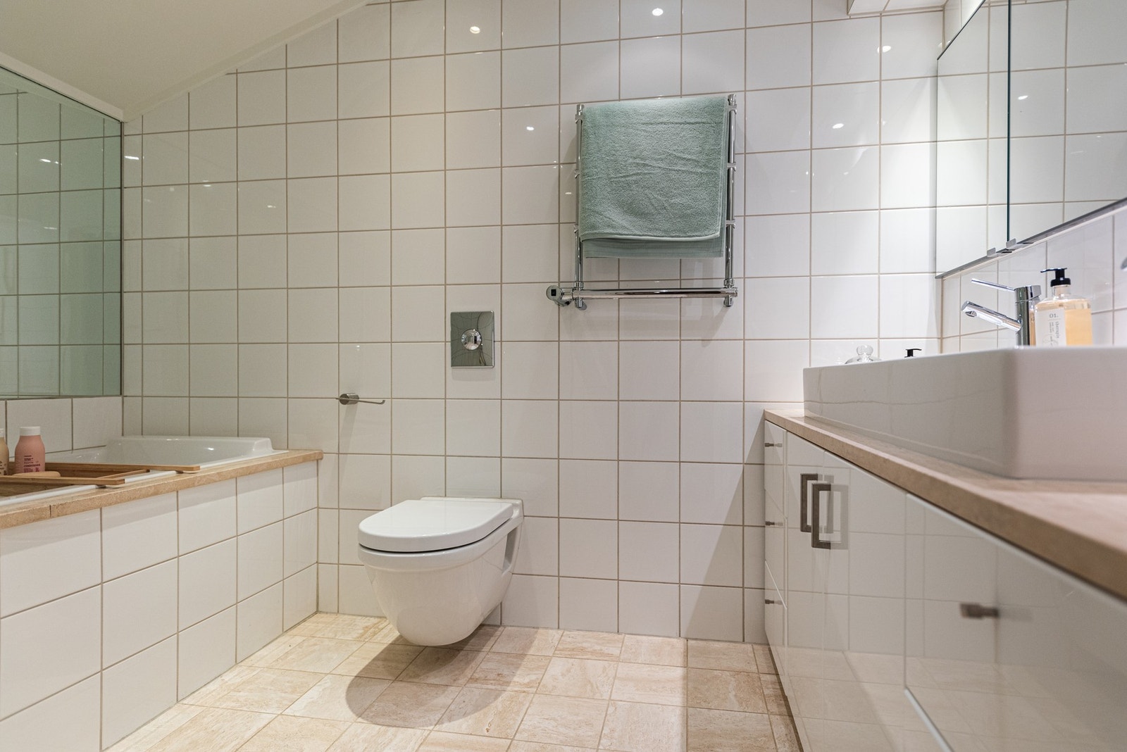 Ensuite bad tilhørende hovedsoverommet i 2. etasje Galleribilde