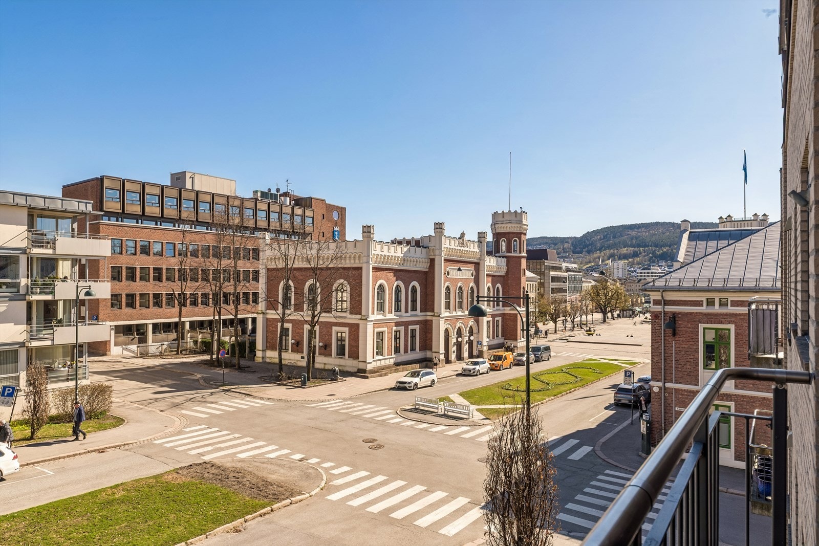 Flott utsikt utover byen! Galleribilde