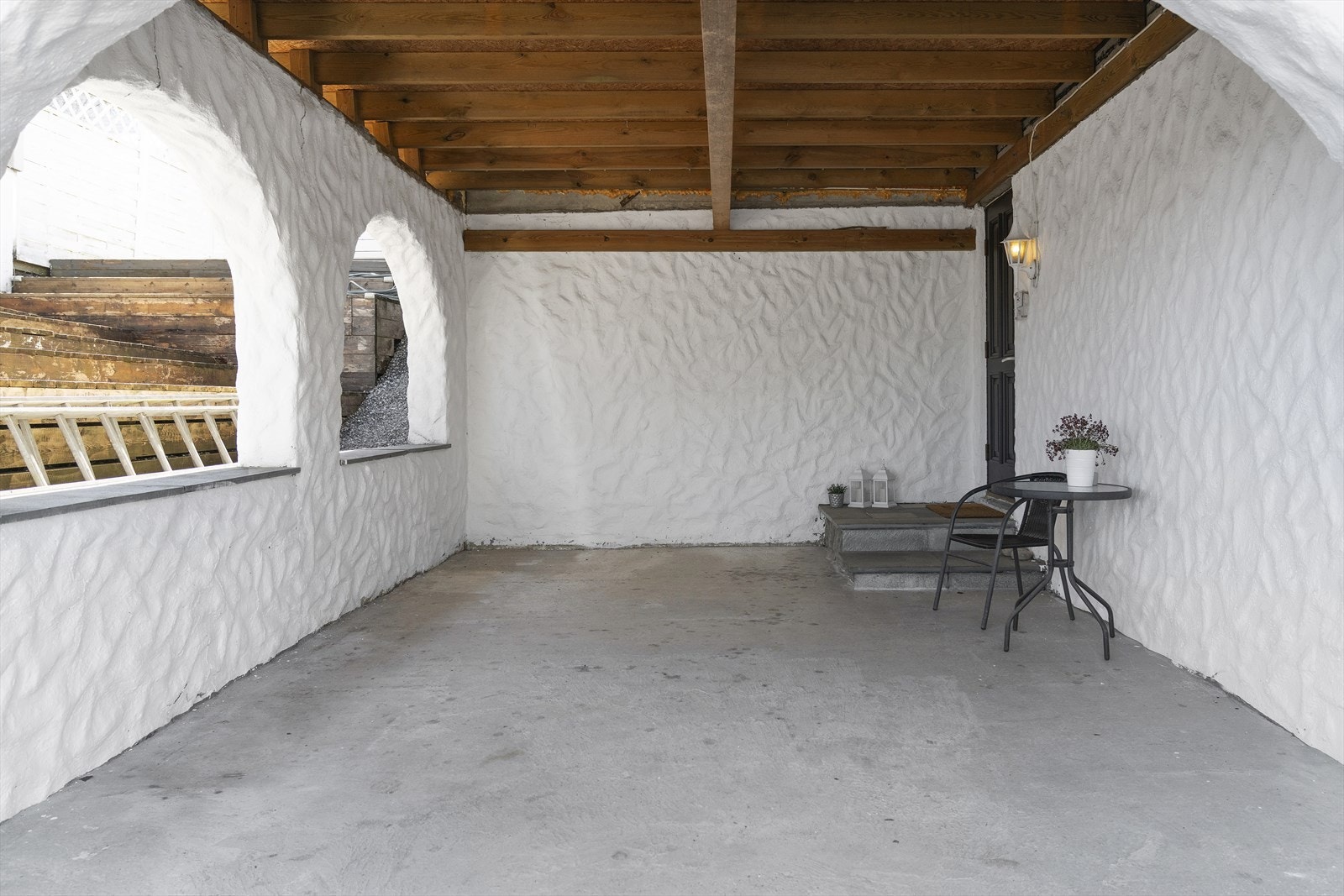 Carport og inngangsparti Galleribilde