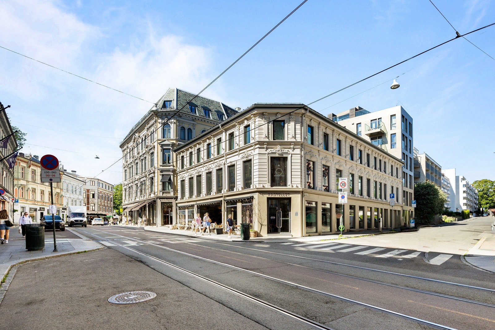 Leiligheten har meget sentral beliggenhet like bak Slottsparken Galleribilde
