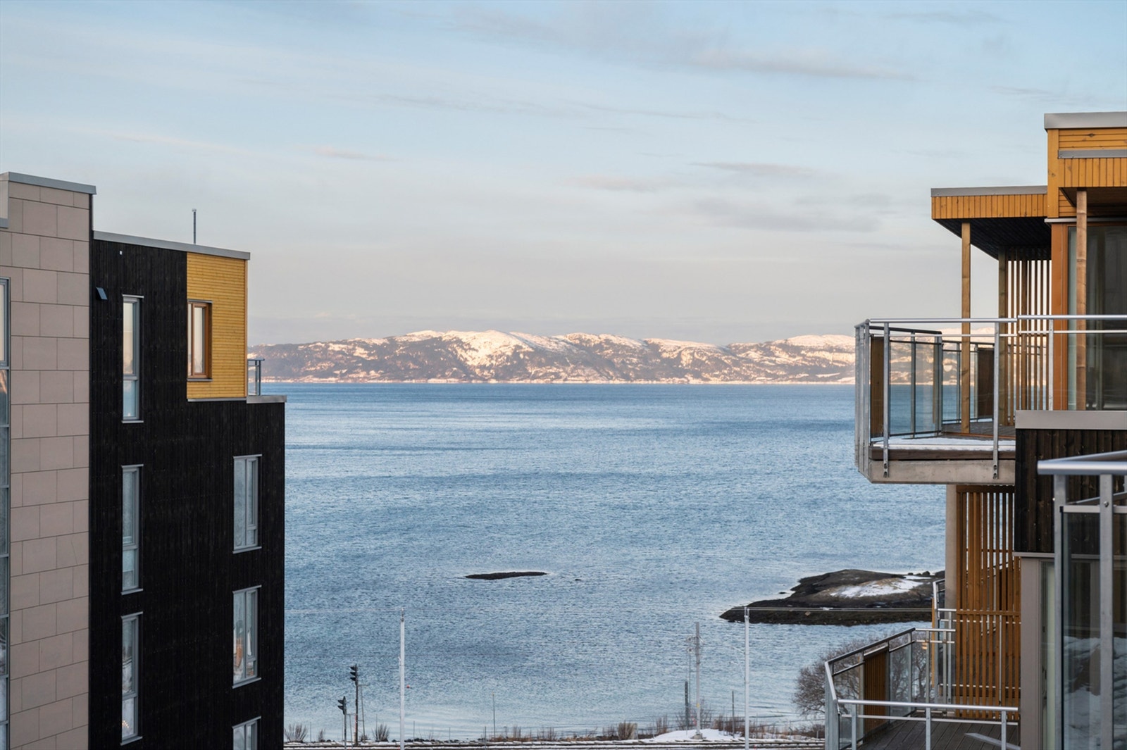 Utsiktsbilde mot Trondheimsfjorden. Galleribilde