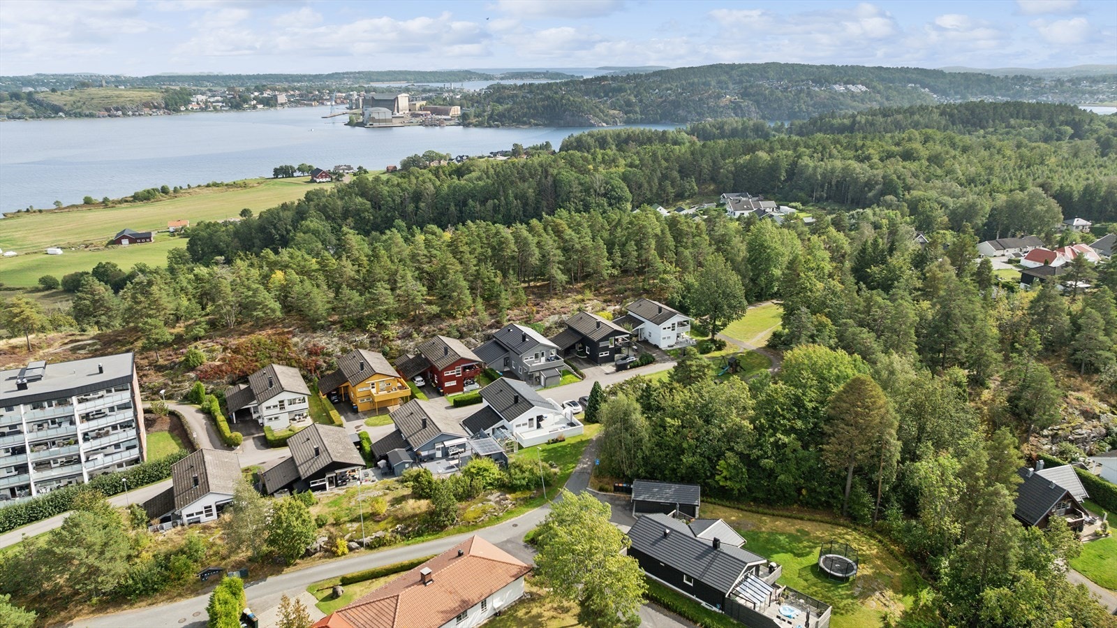 Eiendommen ligger ca 4 km unna Tønsberg sentrum Galleribilde