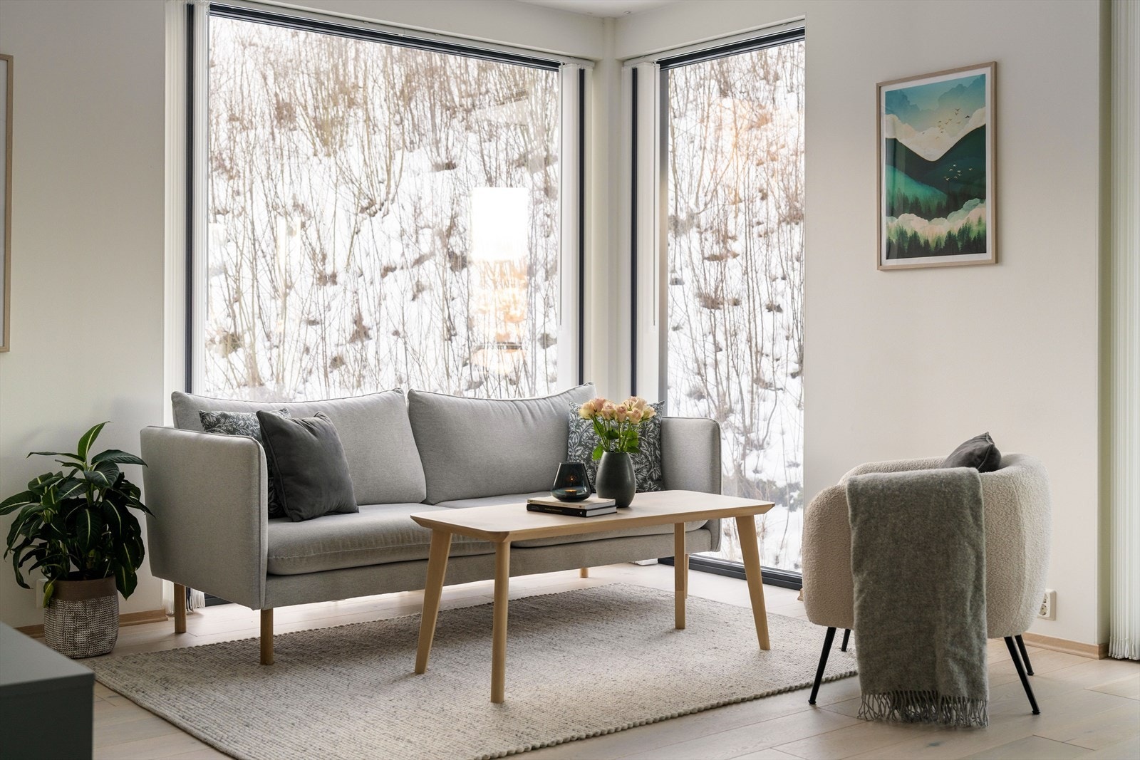 Leiligheten har fjernvarme og balansert ventilasjon som sørger for et jevnt og komfortabelt inneklima året rundt. Galleribilde