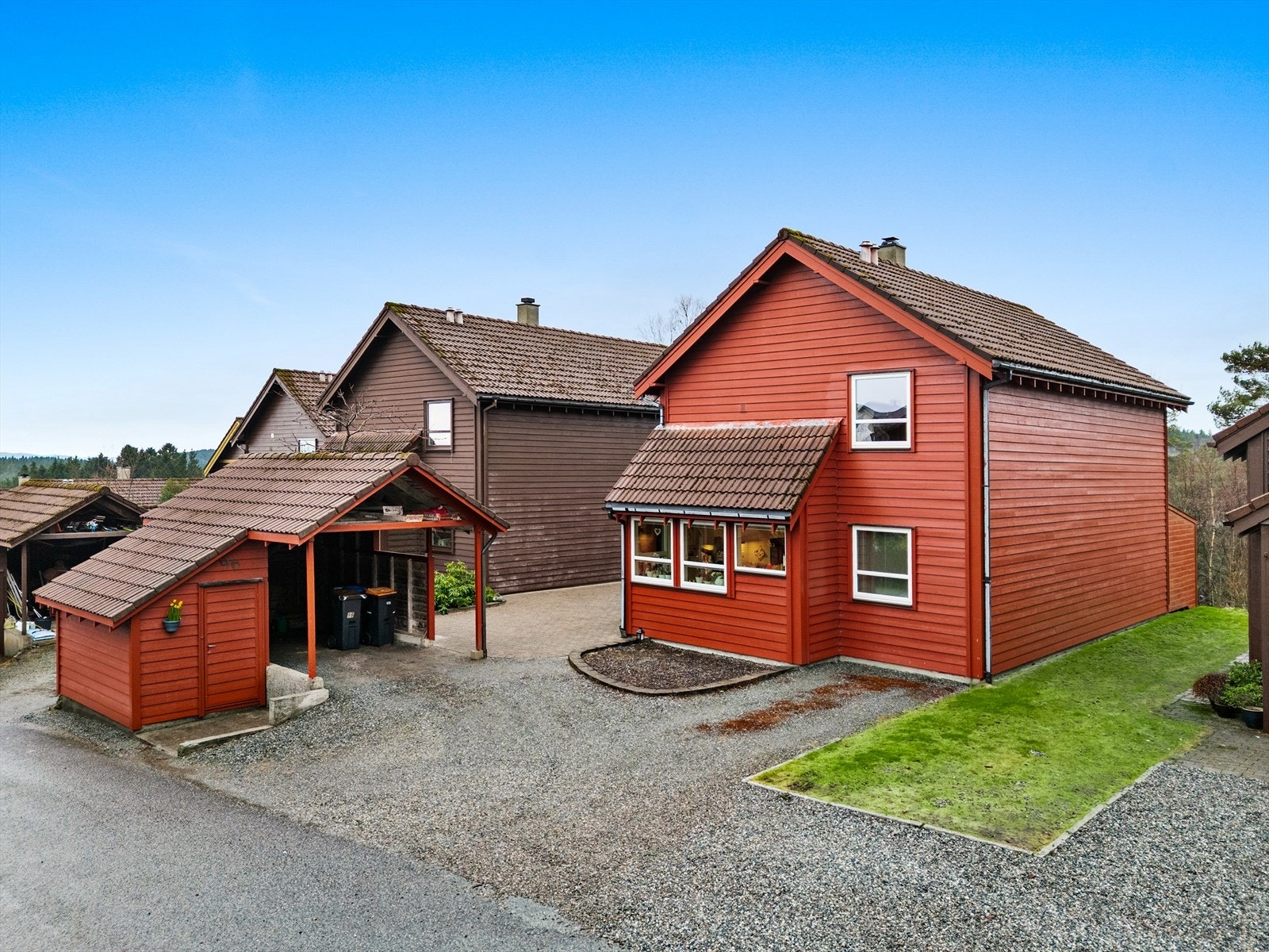 Carport med bod Galleribilde