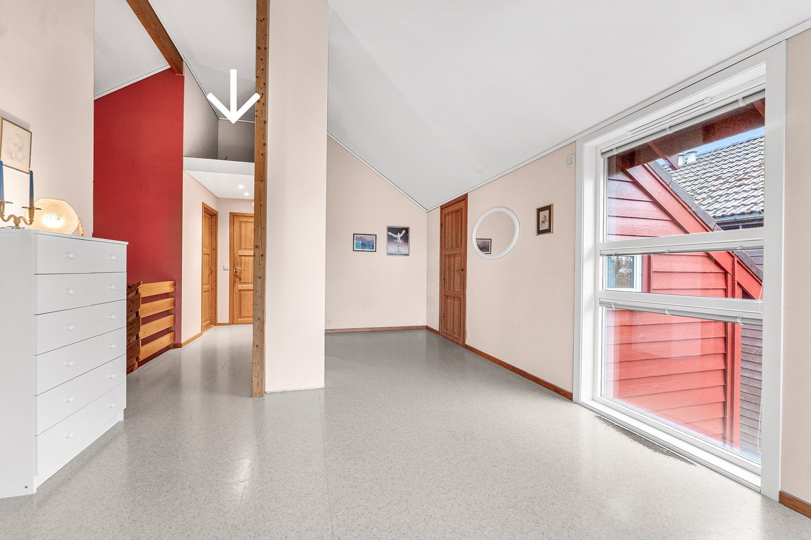 Praktisk hems for ekstra lagringsplass Galleribilde