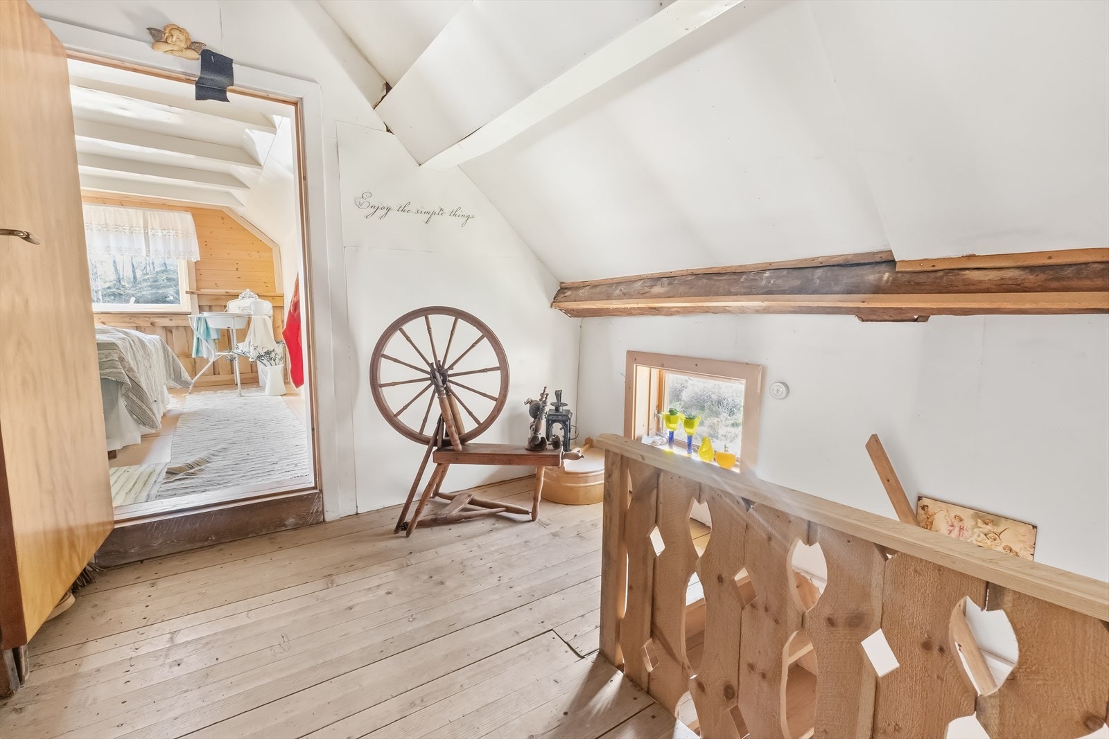Loftsgang mot soverom Galleribilde