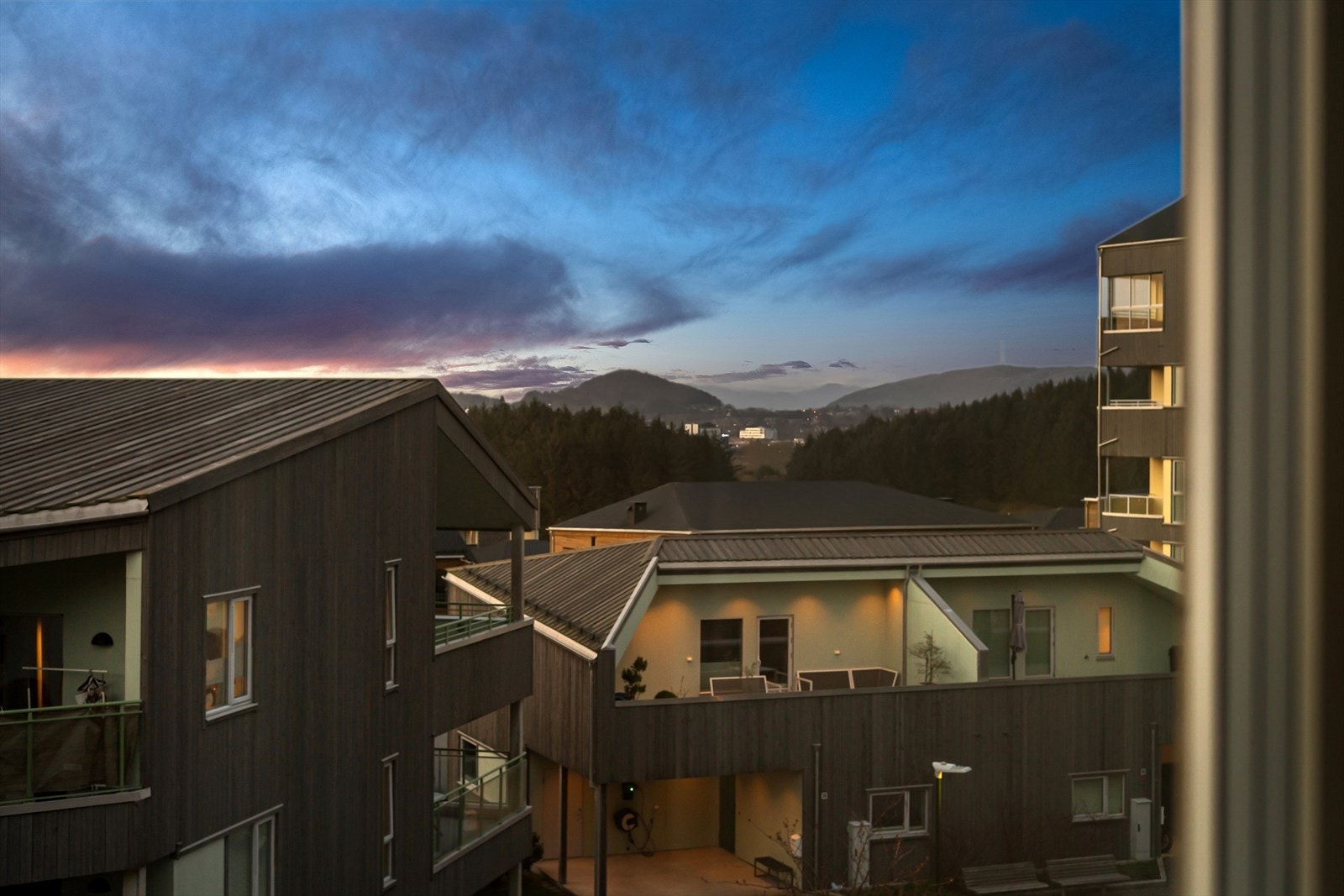 Pent utsyn over omkringliggende omgivelser! Galleribilde