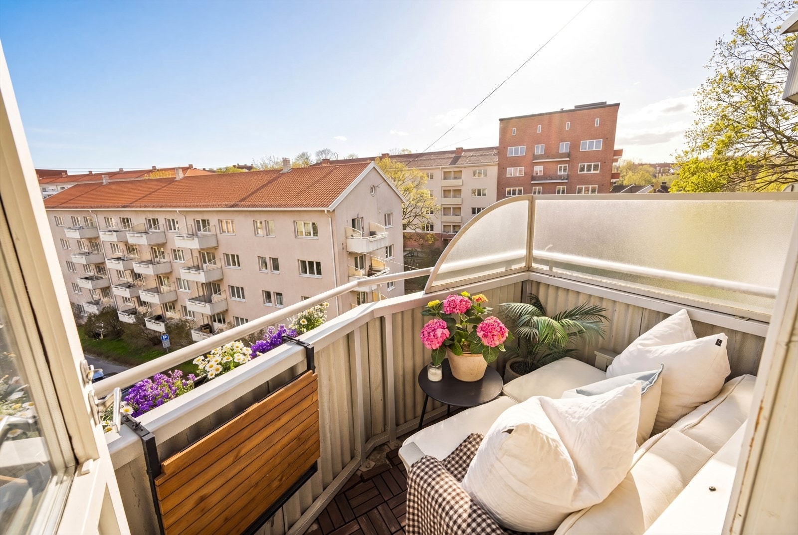 Kasper Hillås har gleden av å presentere Maridalsveien 90! Foto: Martine Eren Jacobsen. Galleribilde
