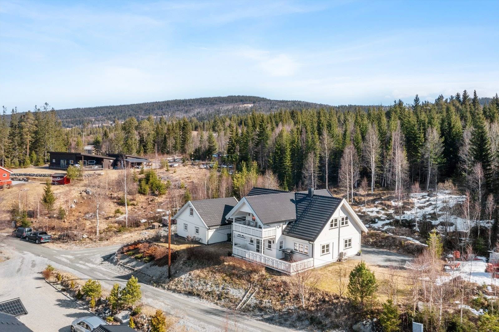 Velkommen til Mellomveien 5! (Foto: Interiørfoto, Eidsmo/Bjørnli) Galleribilde