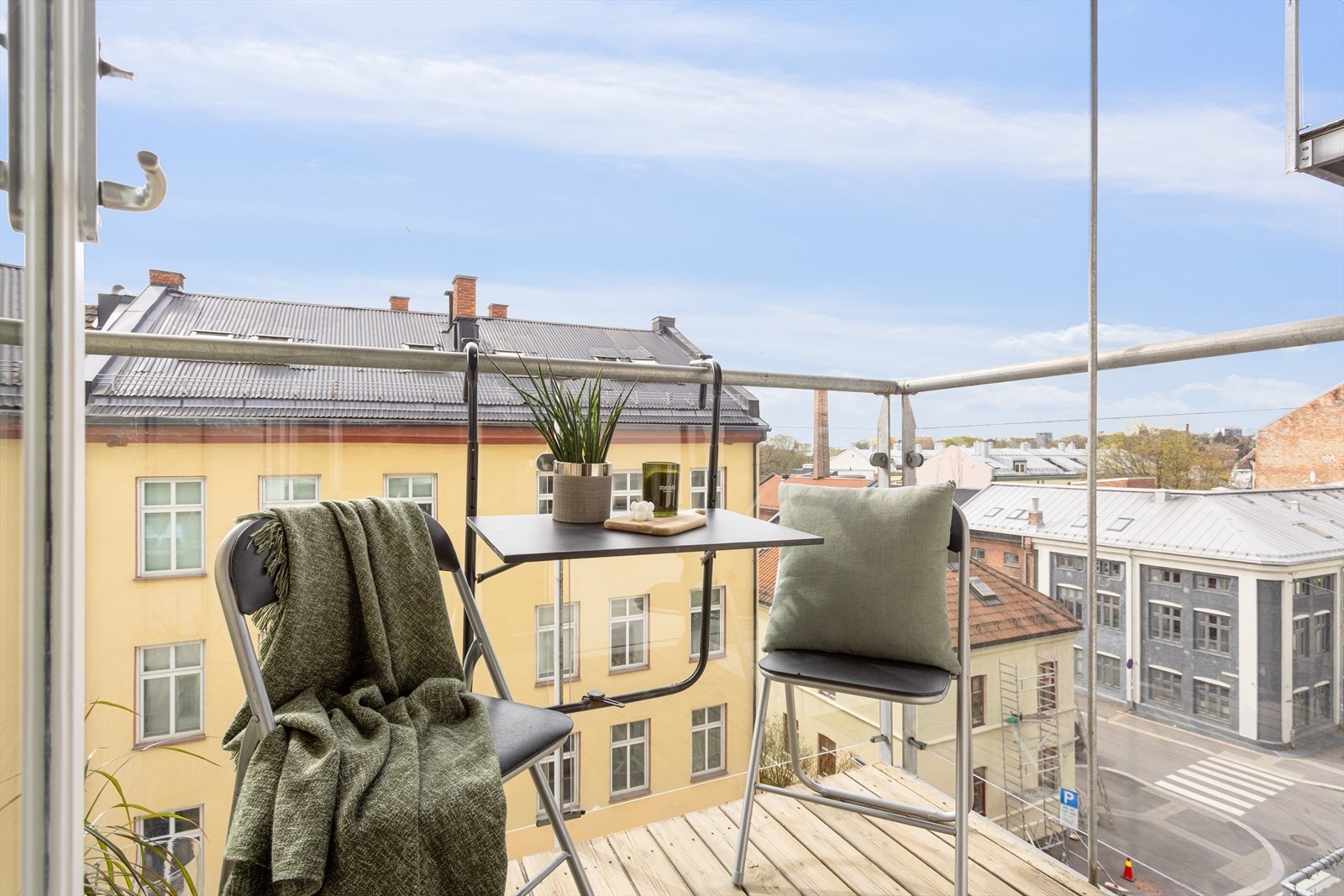Her får du en stilren og moderne leilighet som egner seg perfekt for førstegangskjøpere. Galleribilde