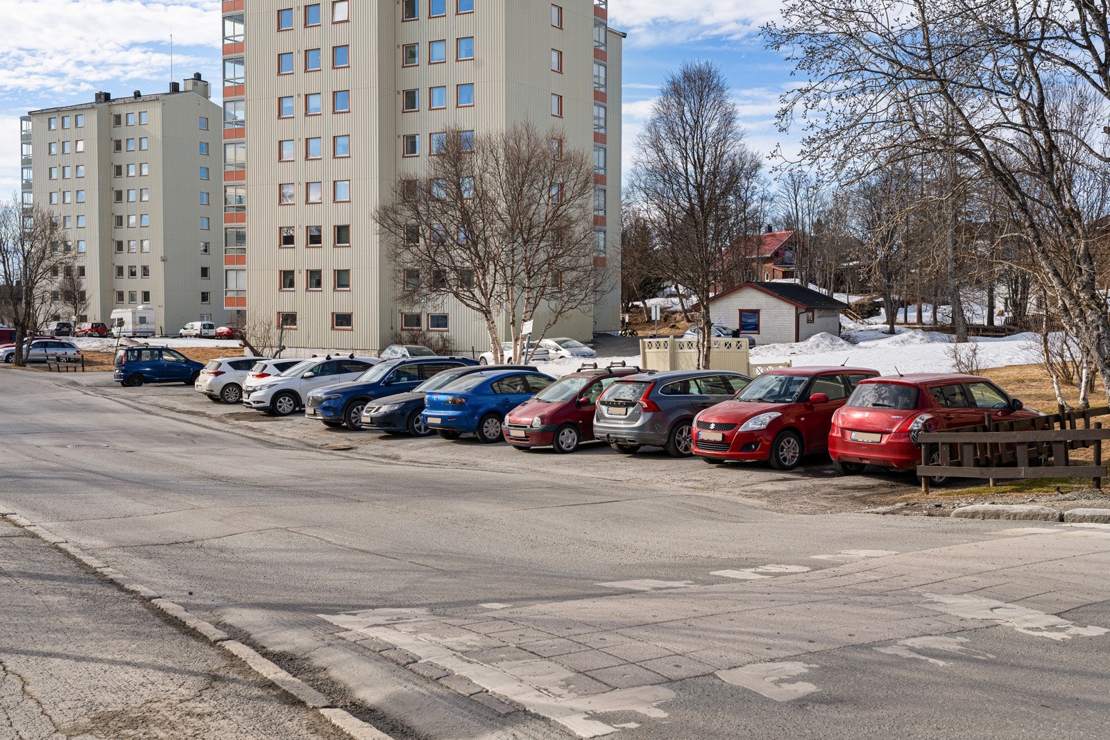 Parkeringsområde på tomt.