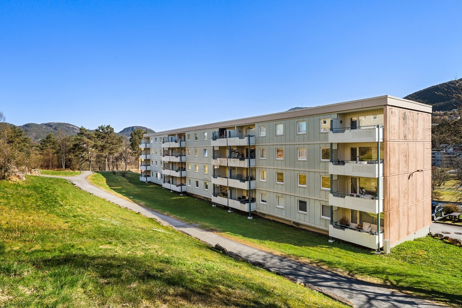 Velkommen til Ture Nermanns vei 1. Presentert av Thomas Moldestad Olsen v/EiendomsmeglerNorge Galleribilde