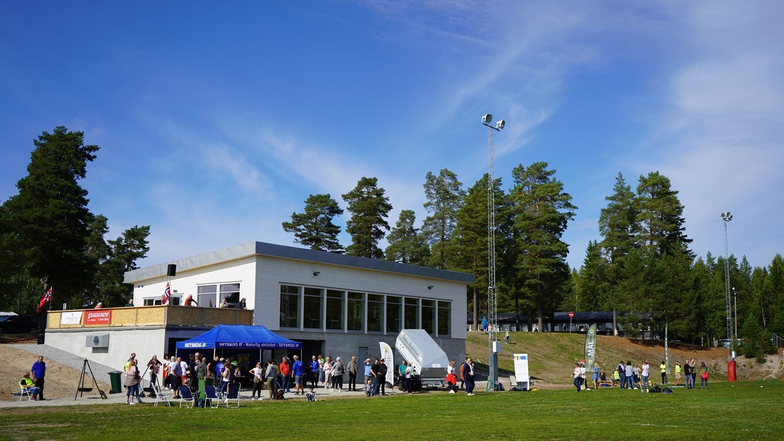 Setskog IF sitt klubbhus med cafe på mandager. Galleribilde