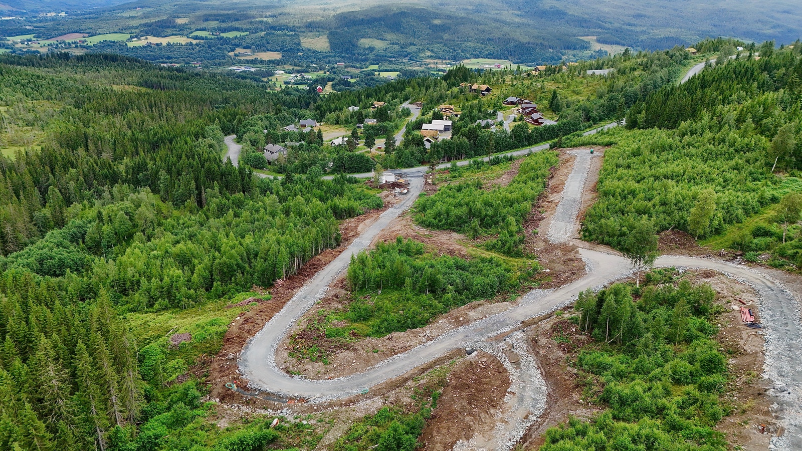 Med kort reisevei både fra Trondheim, Stjørdal, Levanger og Sverige kan Lykkelia bli din perfekte base for hyttekos og fjelleventyr – sommer som vinter. Galleribilde