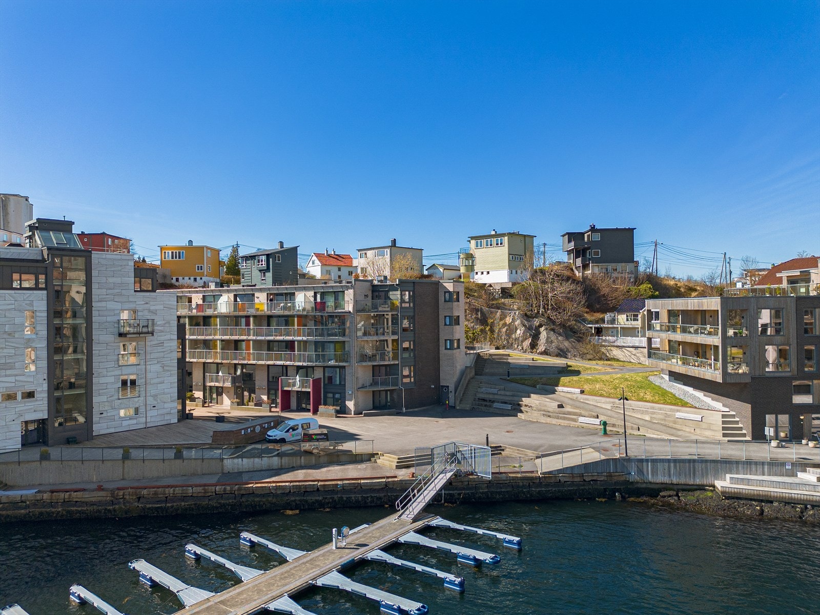 - Nydelige, maritime omgivelser med felles badebrygge og båthavn! - Galleribilde