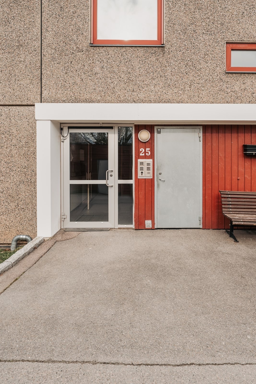 Leiligheten ligger i 1.etg og har trappefri adkomst. Galleribilde