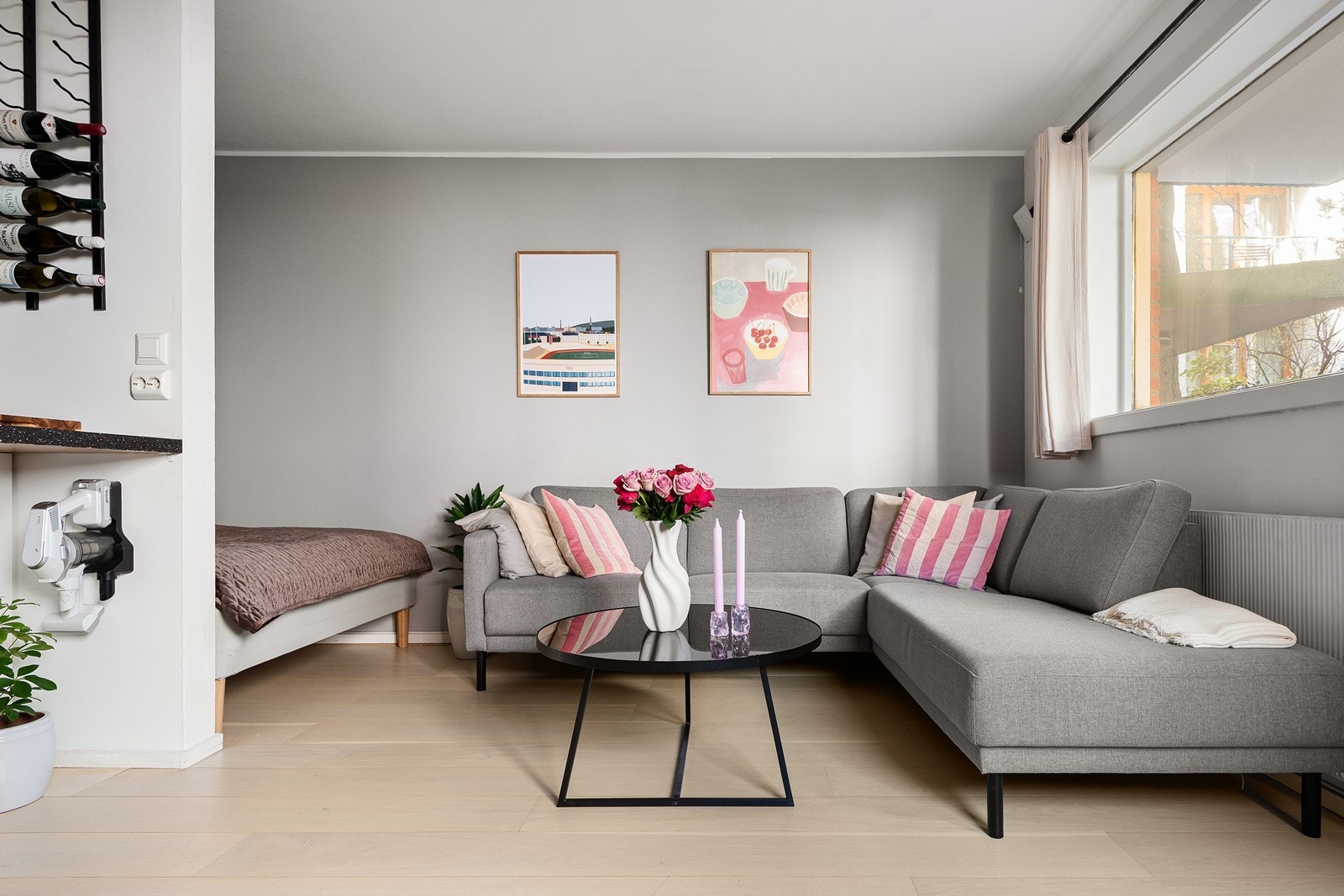 Leiligheten har parkett på gulv Galleribilde