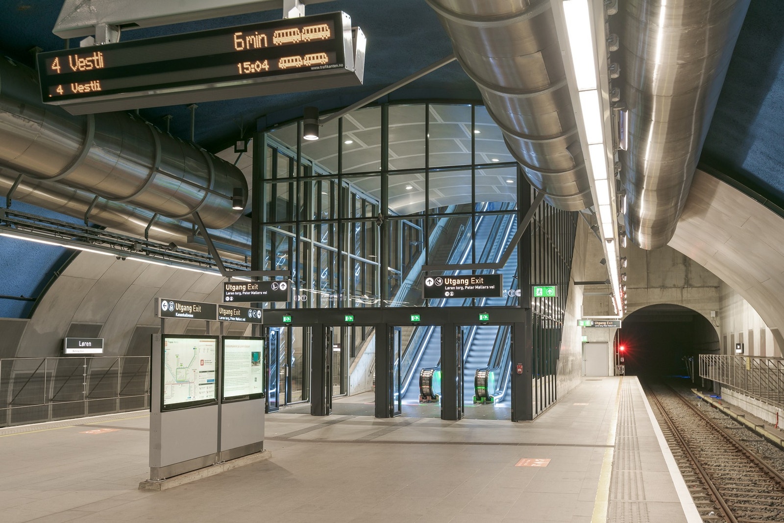 Området har et godt kollektivtilbud med gangavstand til både buss og T-bane. Galleribilde