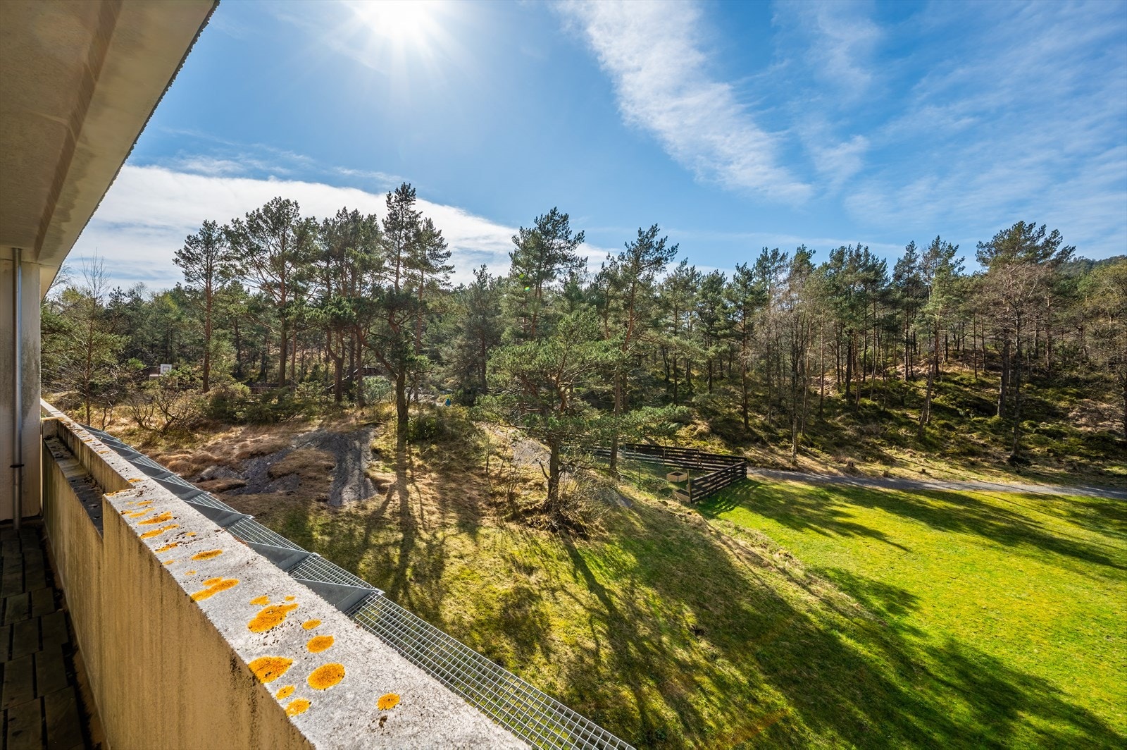 - Vestvendt 3-roms med enormt potensiale - Galleribilde