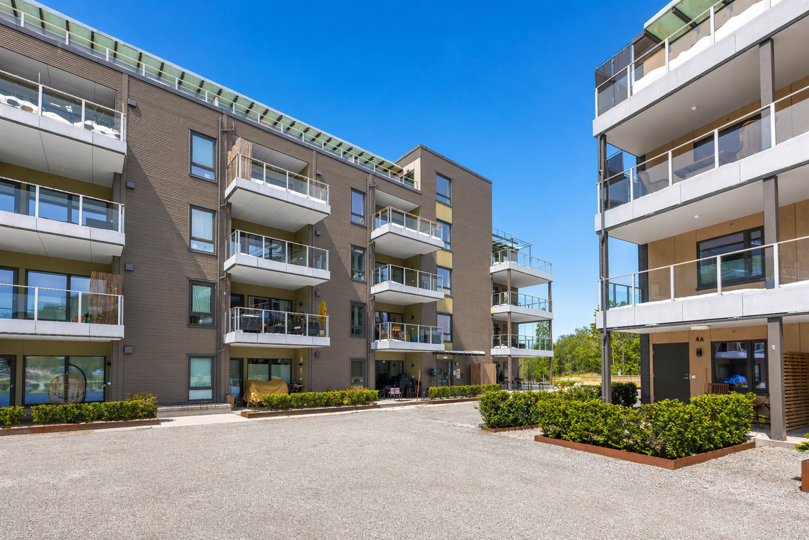Velkommen til Vestlinna! Sentralt i Gjerdum sentrum med gangavstand til det meste du trenger. Galleribilde