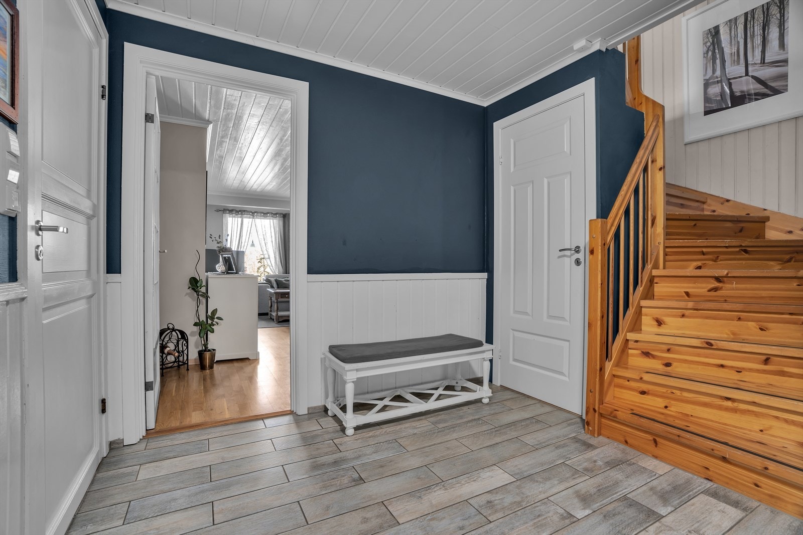 Trappegang opp til loftsetg. Galleribilde