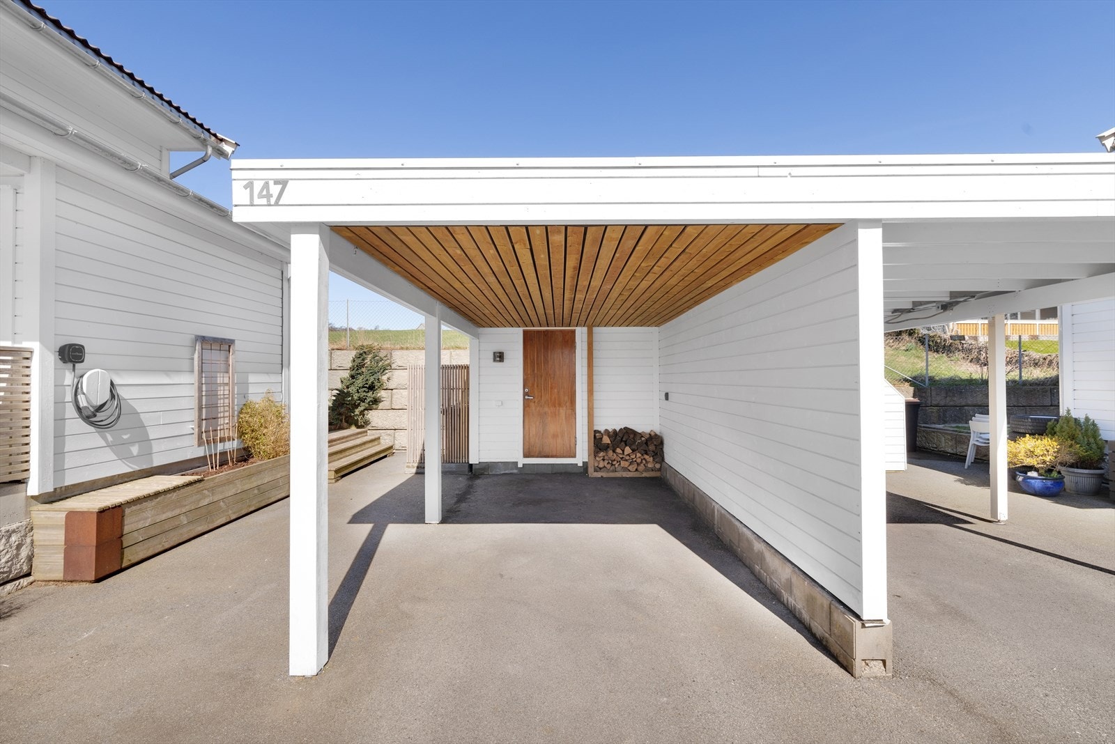 Carport - bod i bakkant Galleribilde