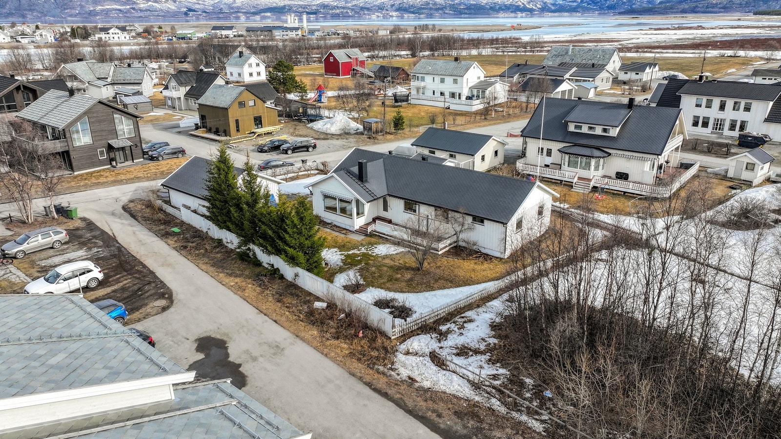 En praktisk og flott enebolig med alt samlet på ett plan. Galleribilde