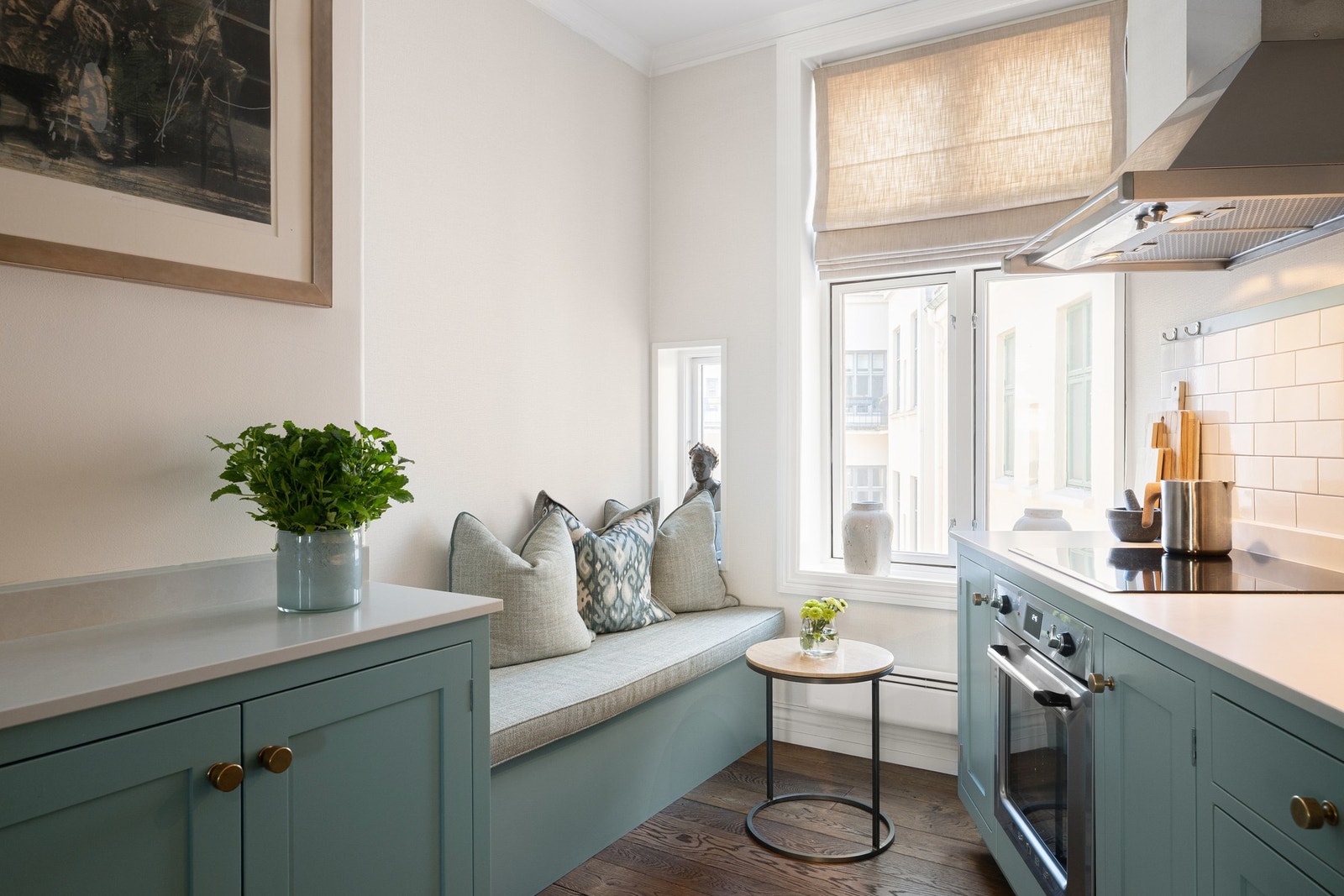 Eksklusivt kjøkken fra Newcastle Furniture Company. Galleribilde