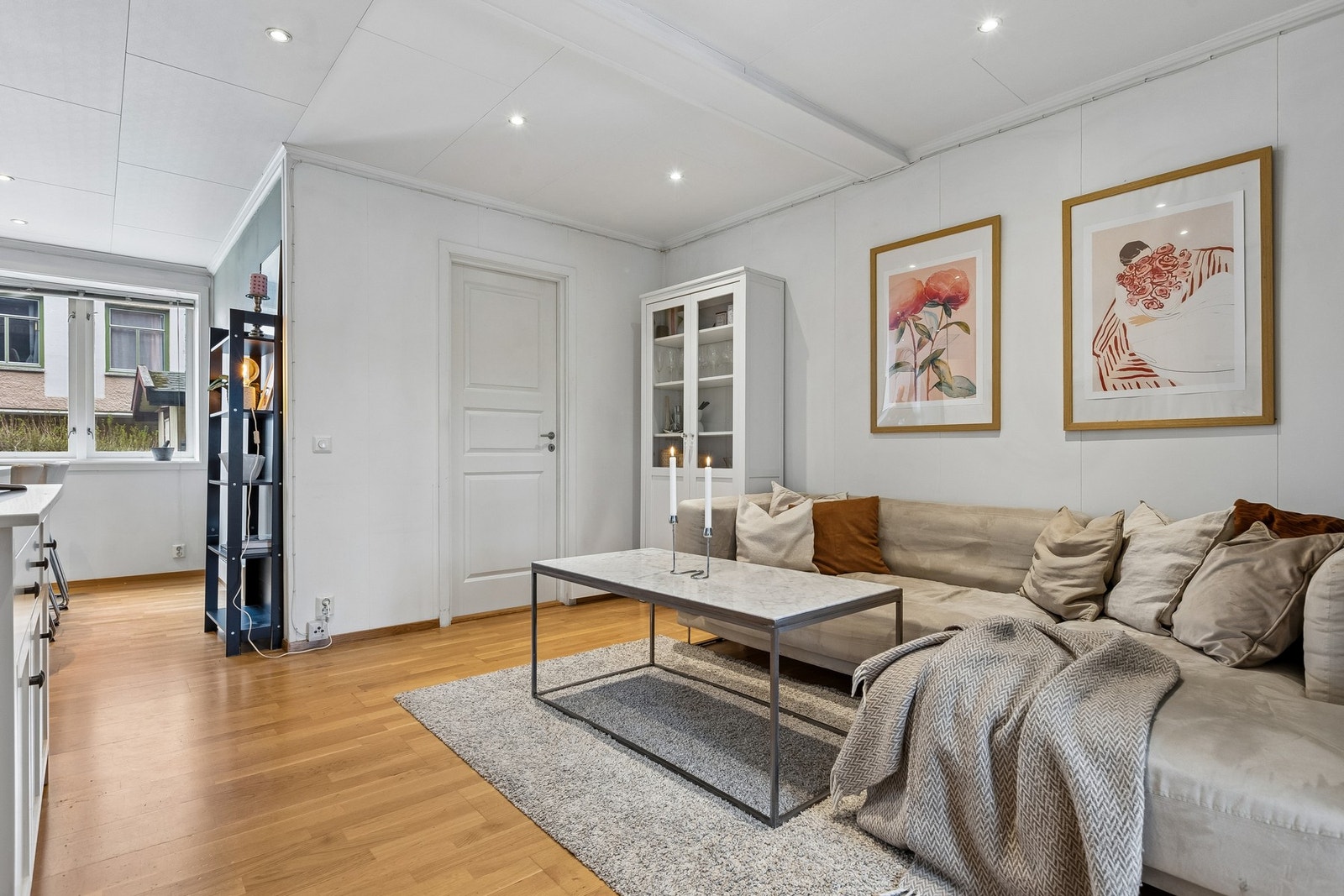 En stue som fungerer godt både til hverdags og ved sosiale anledninger. Galleribilde