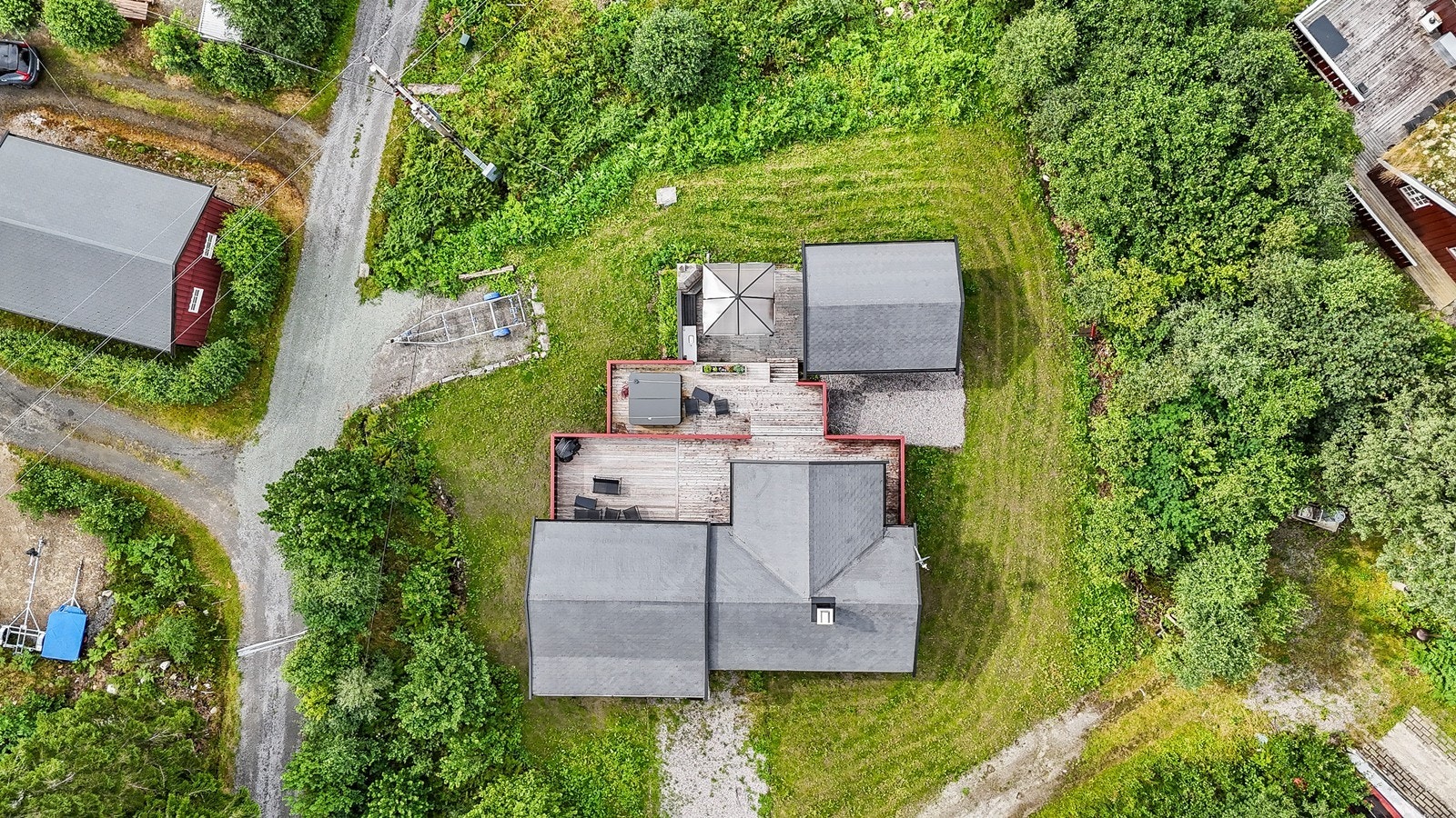 Dronebilde over eiendommen Galleribilde