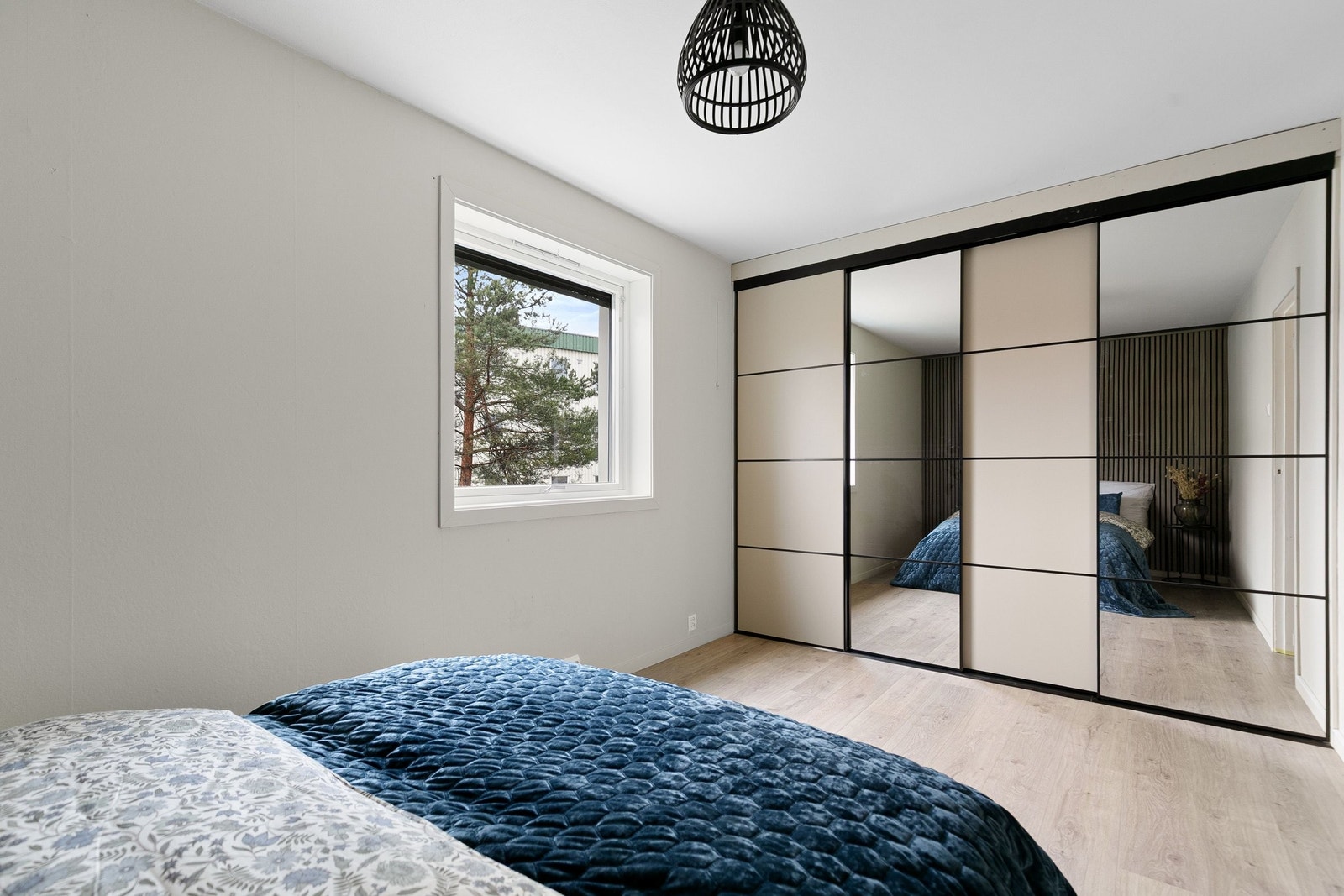 Garderobeløsning montert 2026 Galleribilde