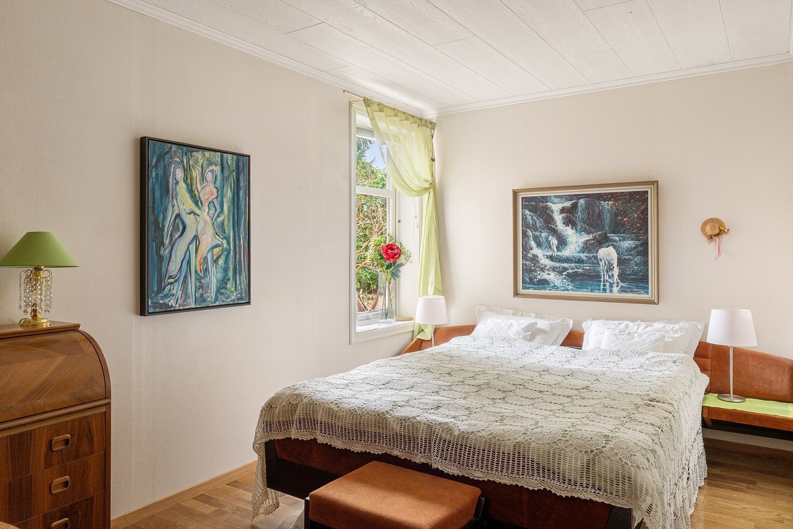 De to øvrige soverommene egner seg godt som barnerom, gjesterom eller hjemmekontor. Galleribilde