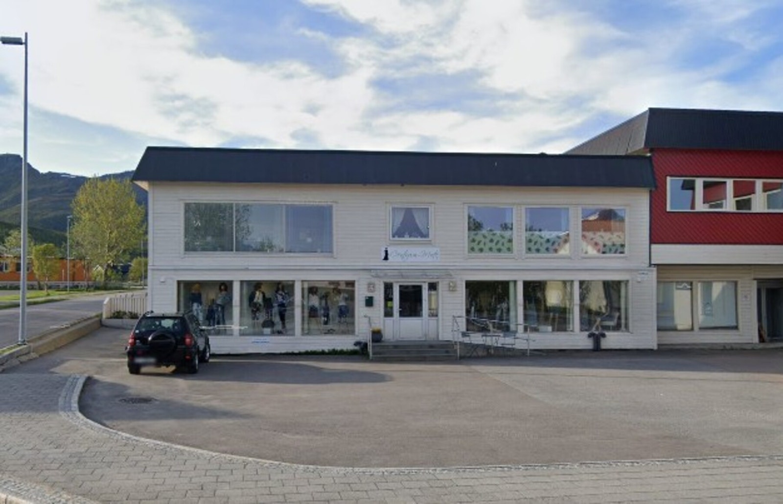 Enkelt fasadebilde hentet fra Google Maps Galleribilde