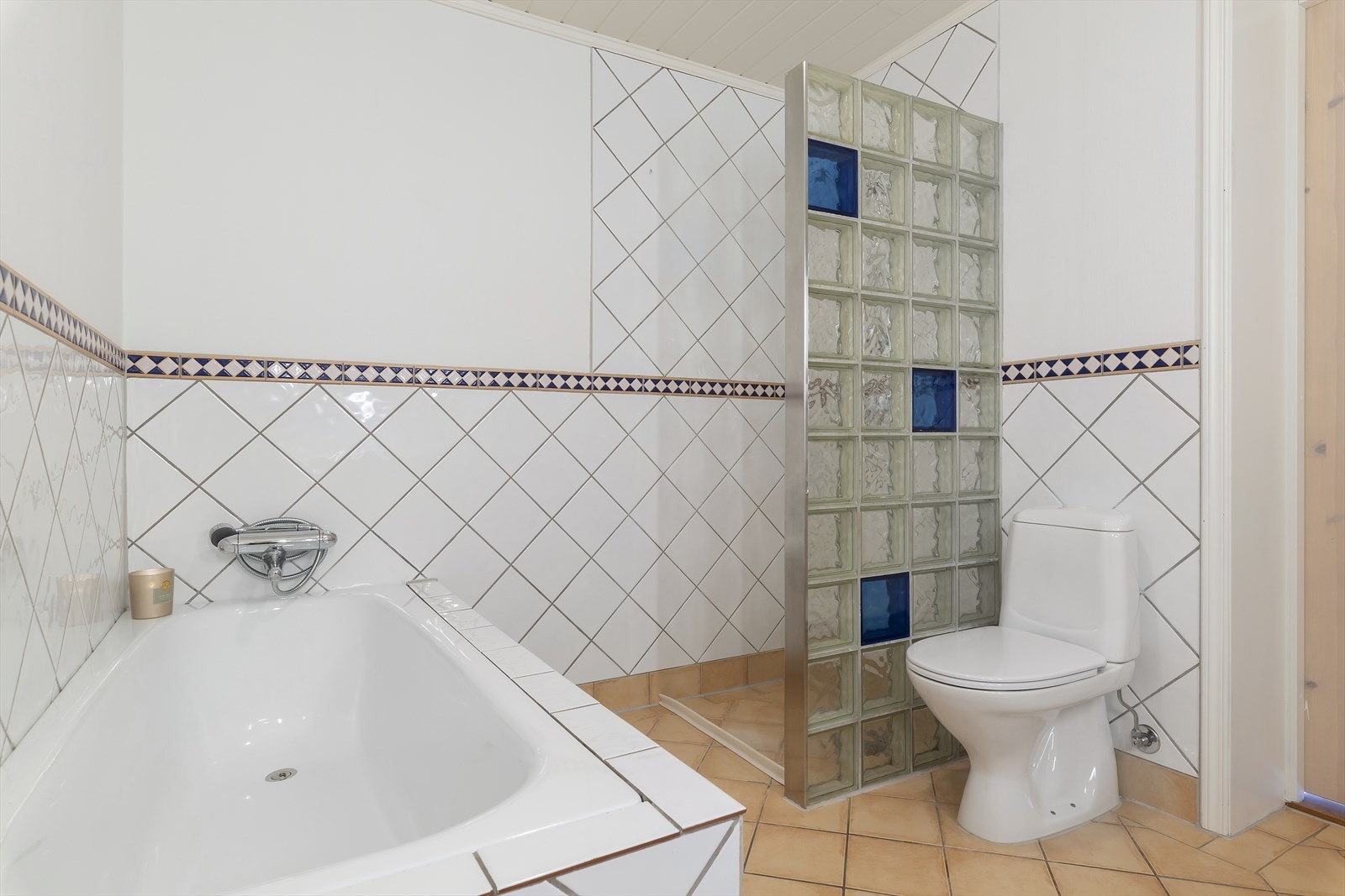Badet er fra byggeår. Galleribilde