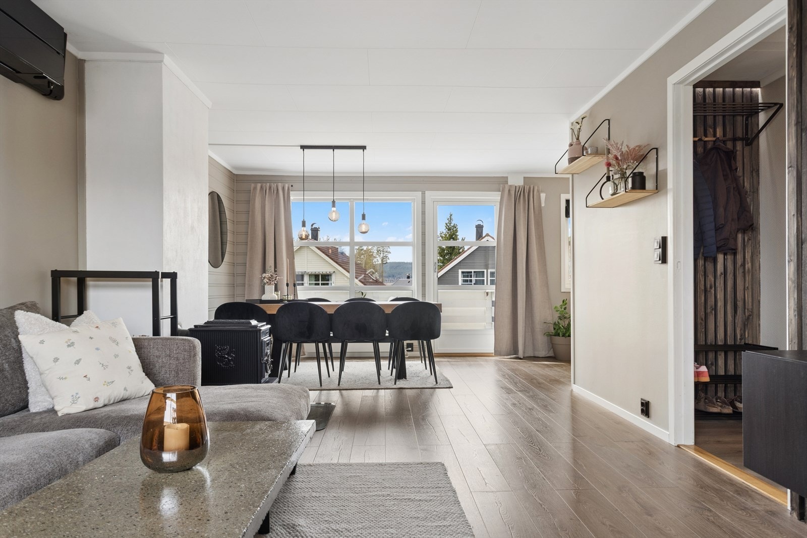 I 2021 ble det satt inn nye vinduer og terrassedør i regi av borettslaget. Galleribilde