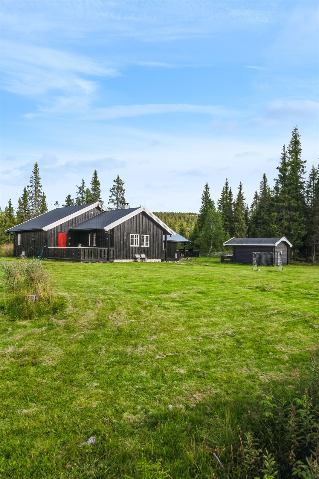 Tomten er eiet og har et areal på 1026,9 m². Galleribilde