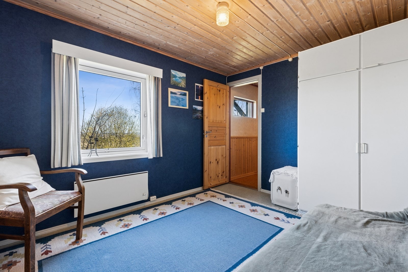 Rom benyttet som soverom nr. 4 (rommet er avsatt til div. rom på opprinnelige tegninger. Ikke godkjent for varig opphold) Galleribilde