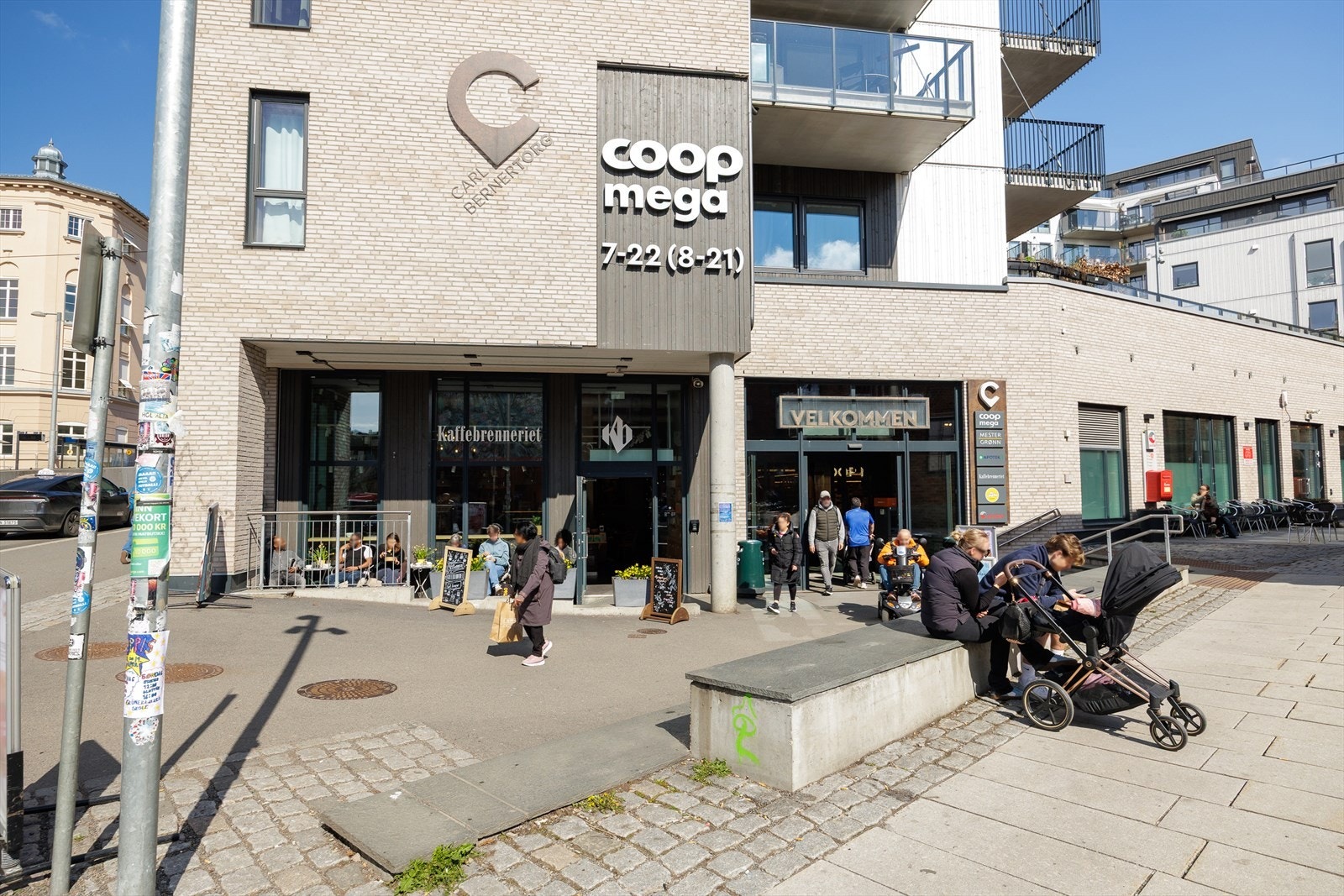 Carl Berners torg ligger like i nærheten med butikker, servicetilbud og knutepunktfunksjon Galleribilde