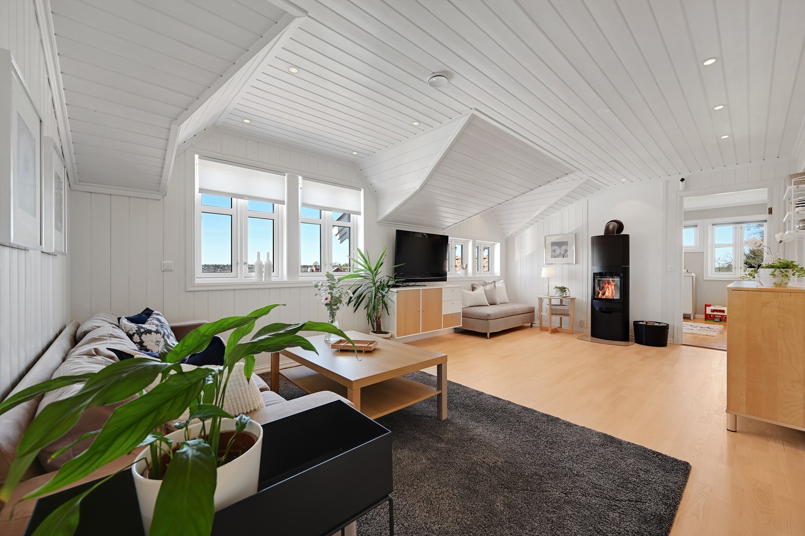 I andre etasje gir loftstuen en ekstra, fleksibel sone for familien. Galleribilde