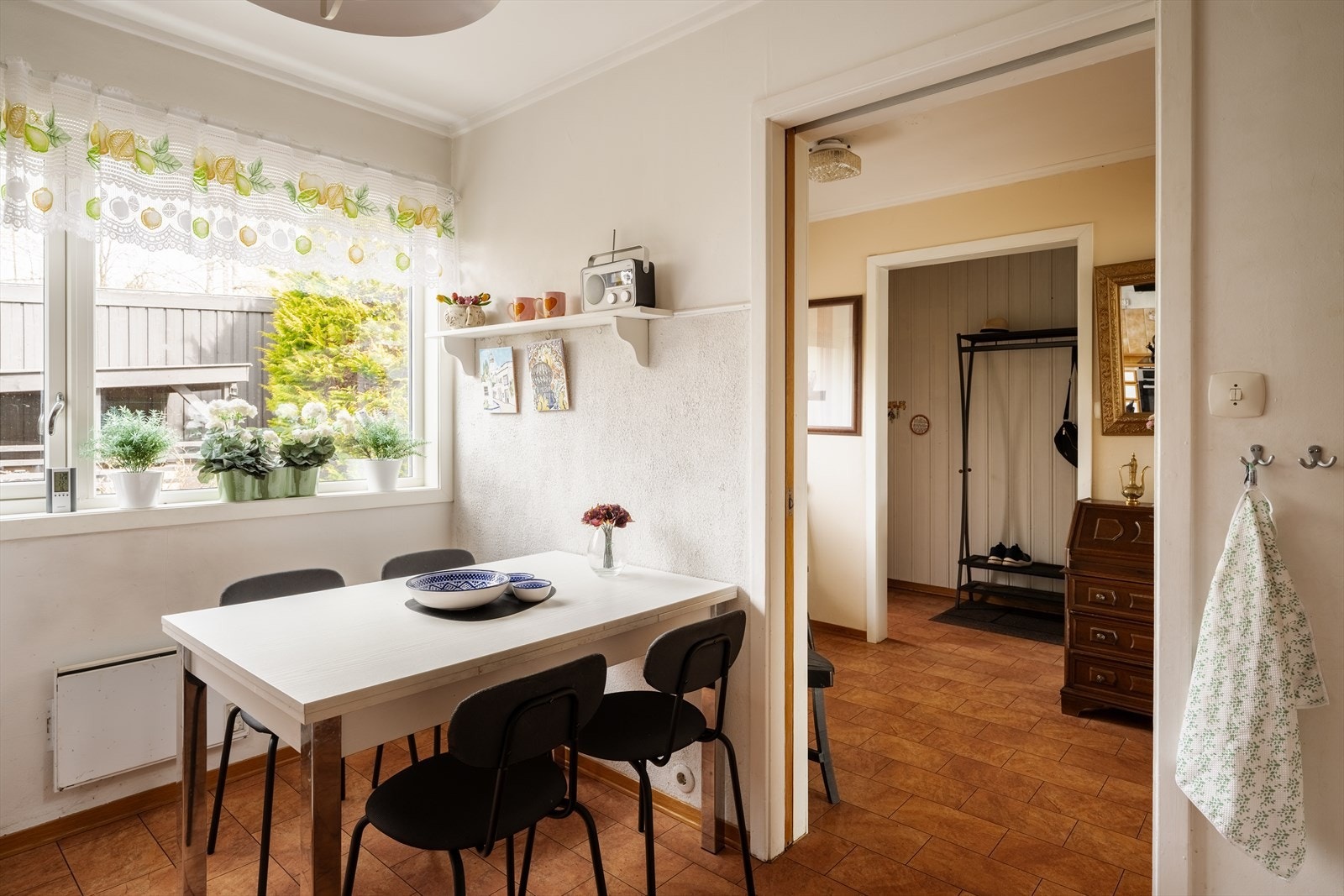 Plass til spisebord. Galleribilde