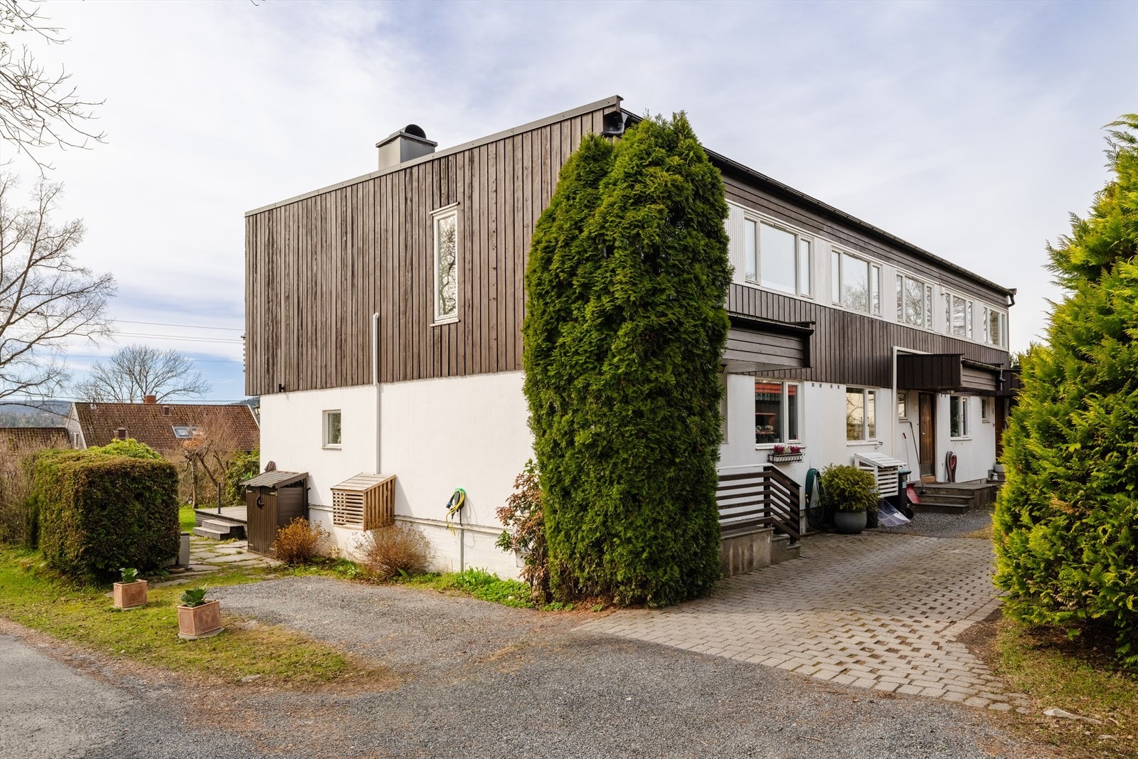 Innholdsrikt og familievennlig enderekkehus. Galleribilde