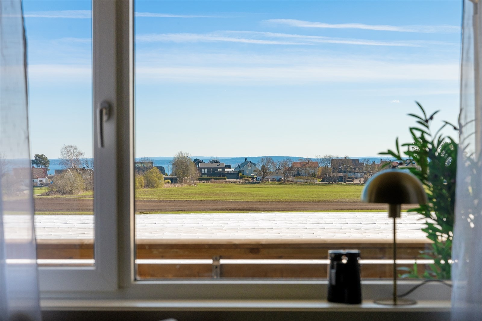Det er nydelig utsikt fra to av soverommene og! Galleribilde