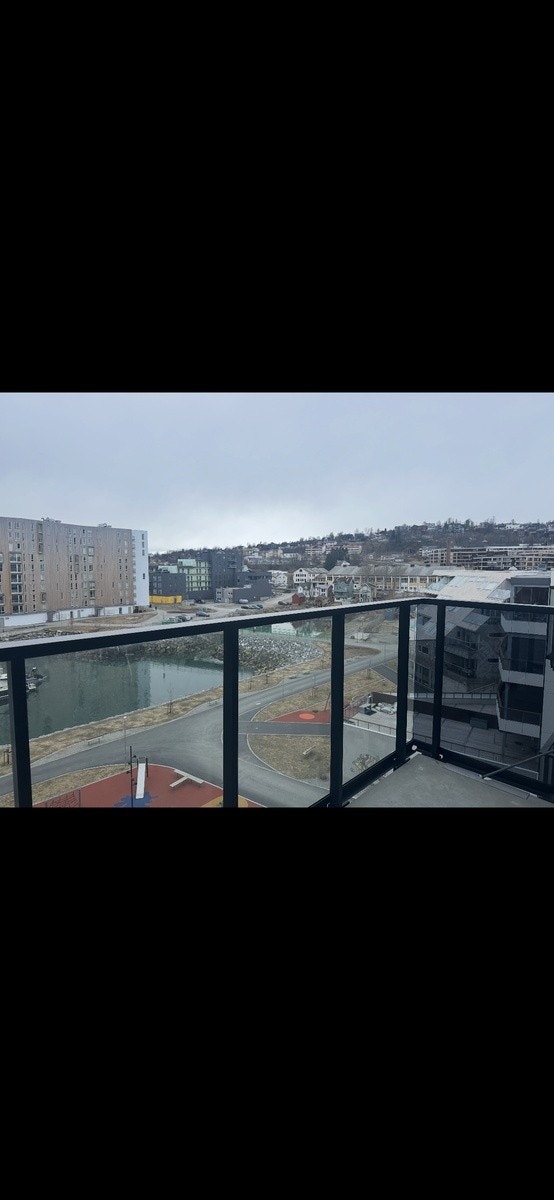 Utsikt fra balkong Galleribilde