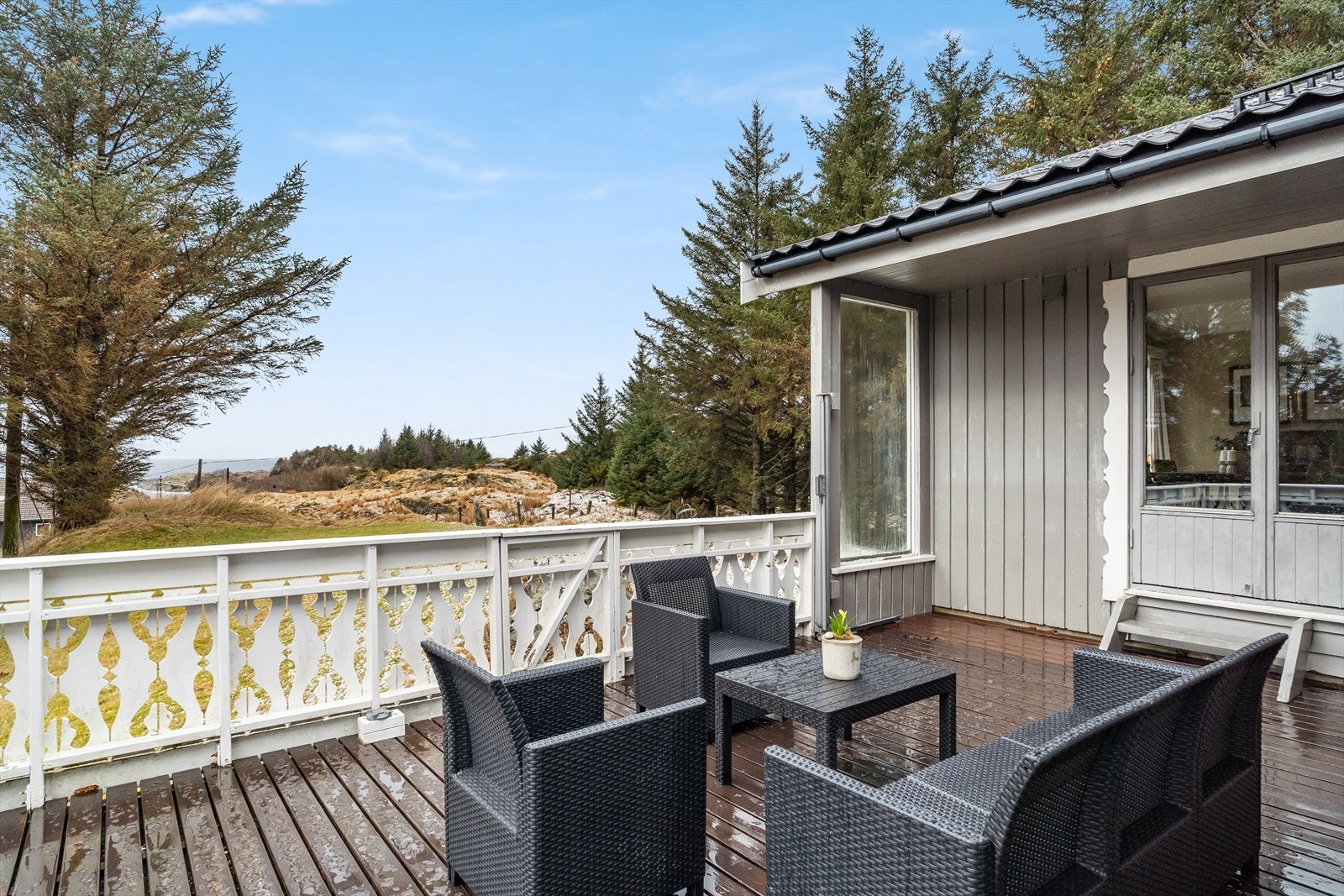 Kjekk terrasse mot vest på Ca. 23 kvm. Galleribilde