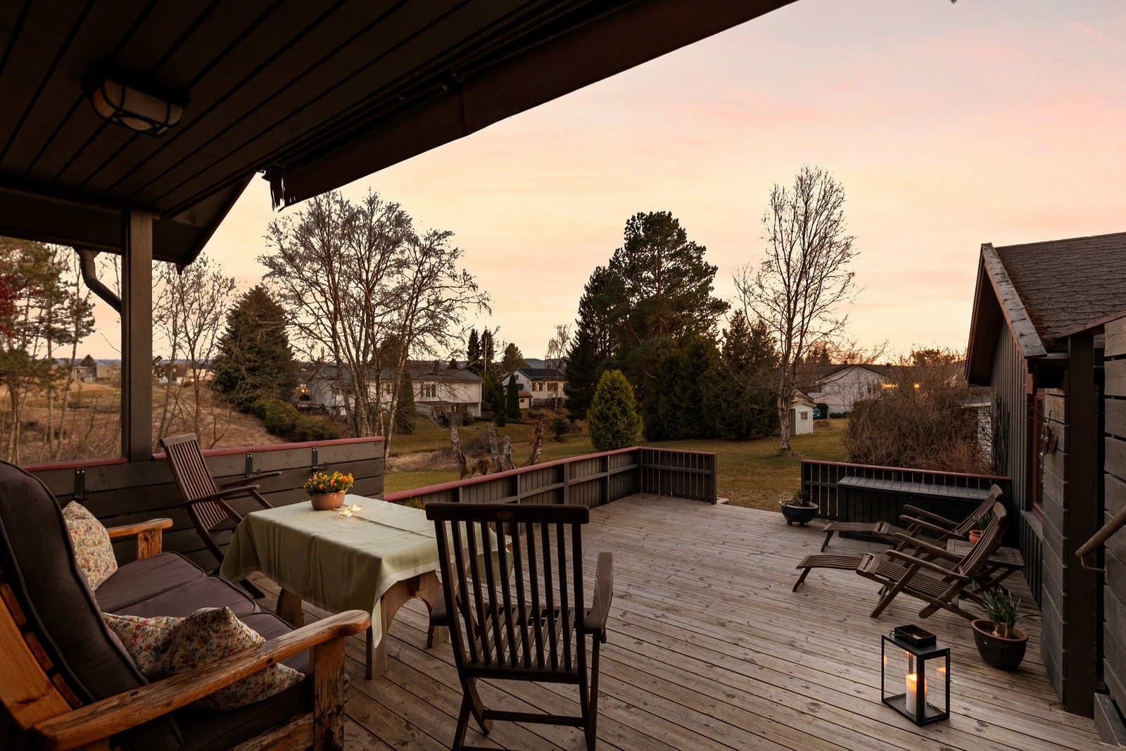 Sørvestvendt terrasse med herlige solforhold Galleribilde