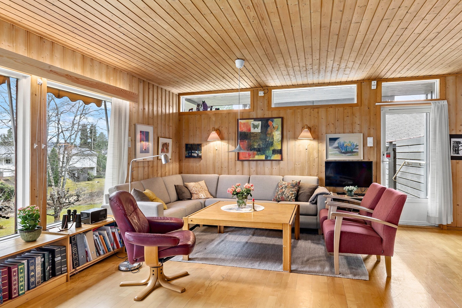 Utgang til terrasse fra stuen Galleribilde