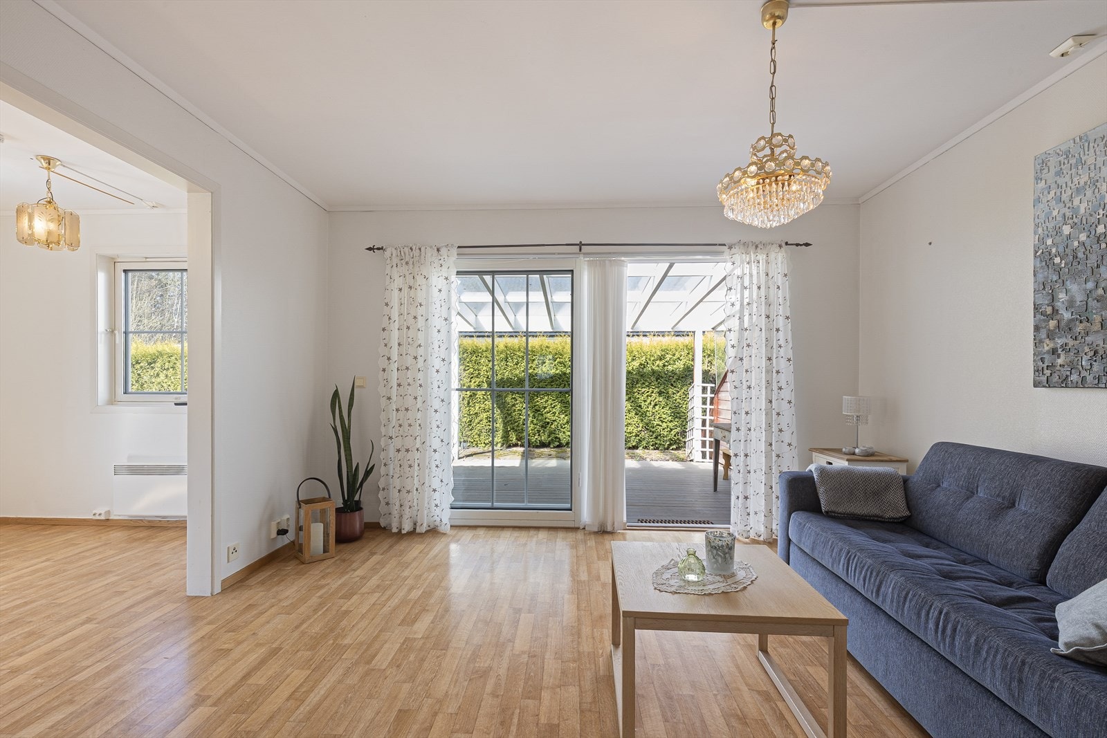 Kjøkkenet er på 11 m2 med plass til spisebord ved vinduet. Galleribilde